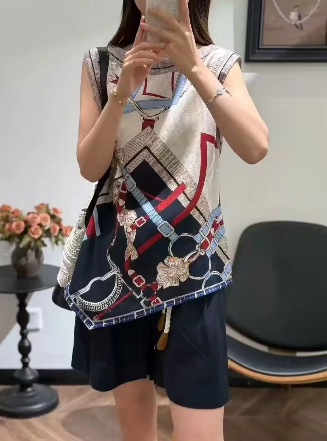 Thickened high quality linen round neck printed fashionable bohemian style top
Thickened high quality linen round neck printed fashionable bohemian style top