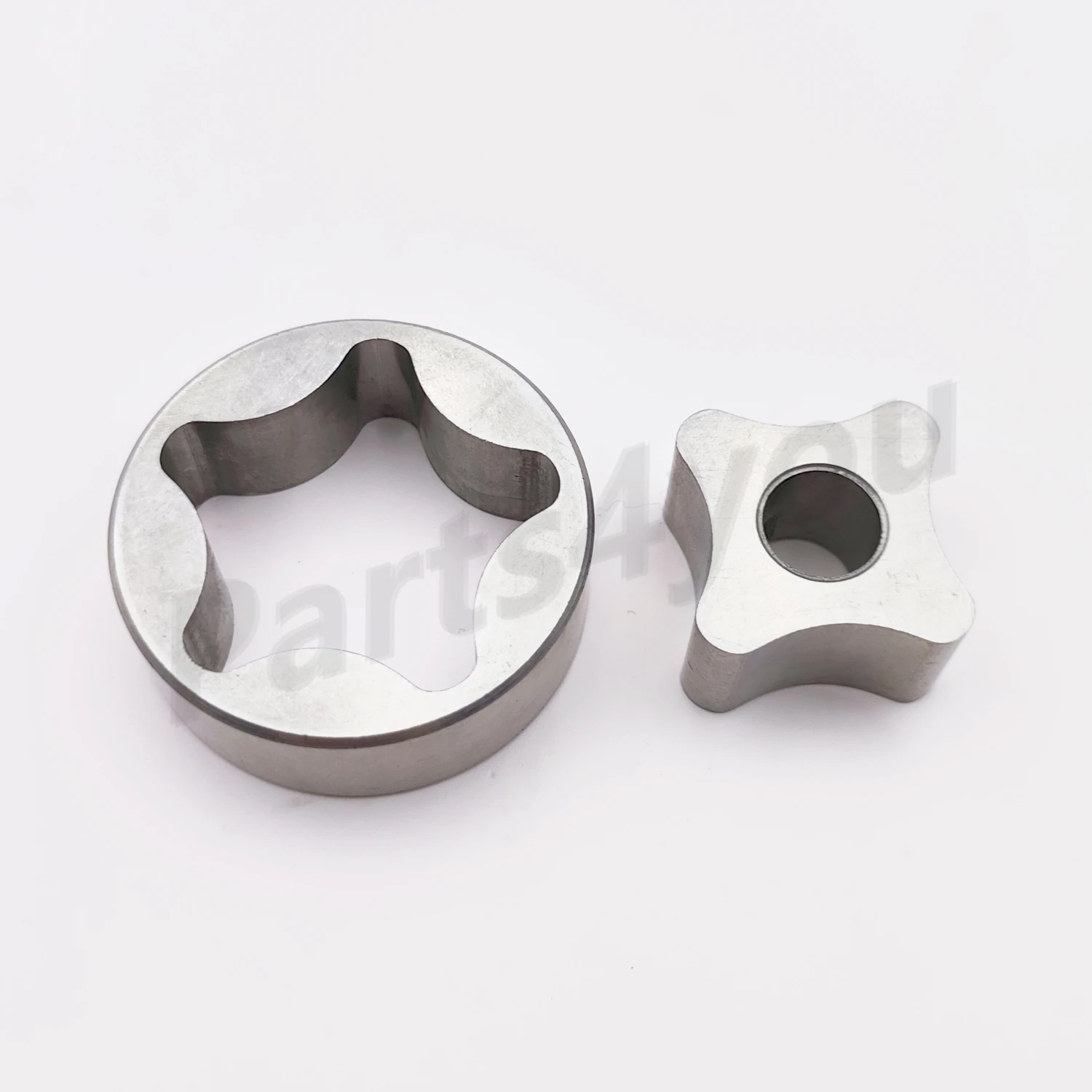 Oil Pump Inner Outer Rotor for CFmoto 800 X8 U8 800 Trail Z8 800EX Z8-EX 800XC 850 950 1000 X10 U10 Z10 0800-070001 0800-070002
Oil Pump Inner Outer Rotor for CFmoto 800 X8 U8 800 Trail Z8 800EX Z8-EX 800XC 850 950 1000 X10 U10 Z10 0800-070001 0800-070002