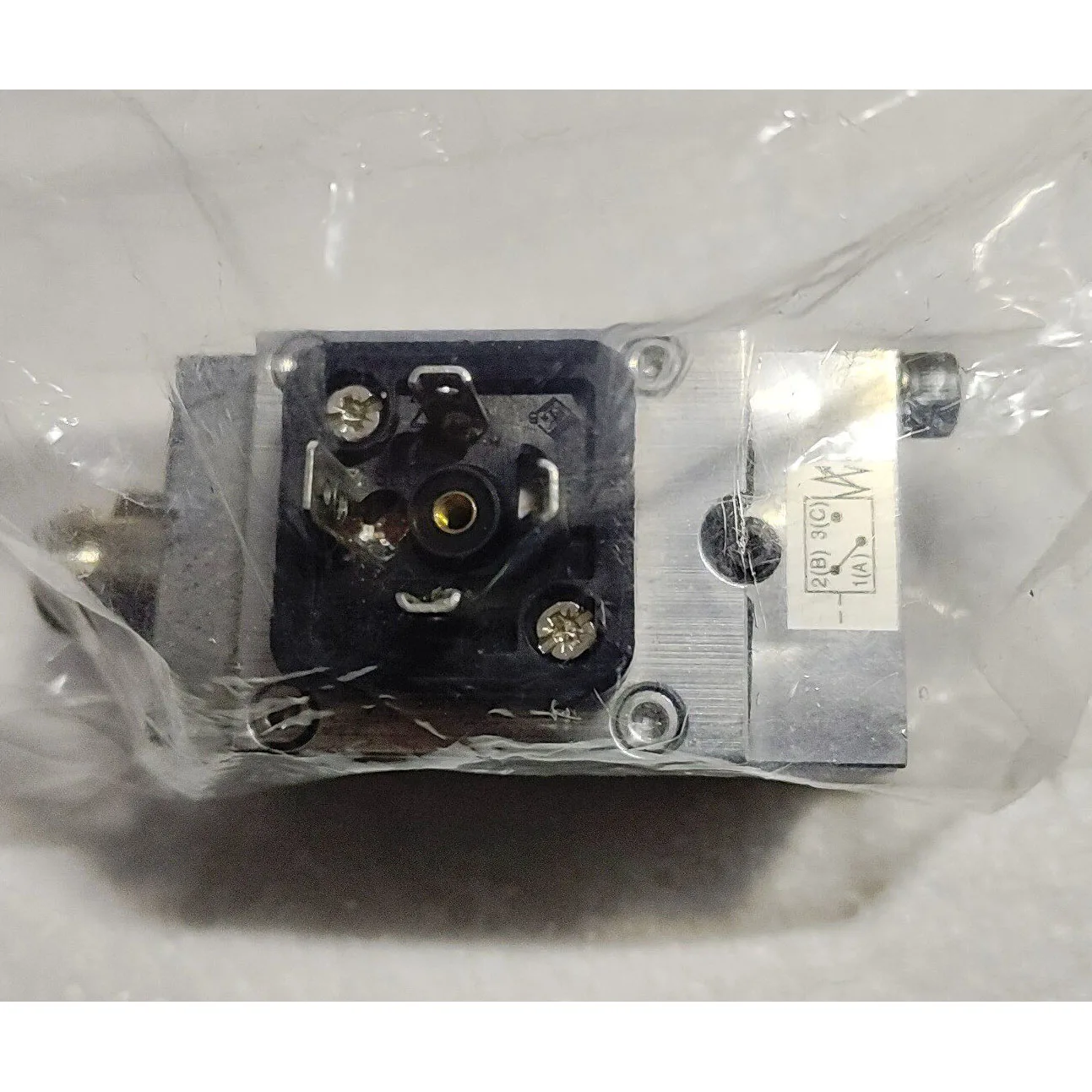 New X1T-4000-25-GE262 pressure sensor
New X1T-4000-25-GE262 pressure sensor