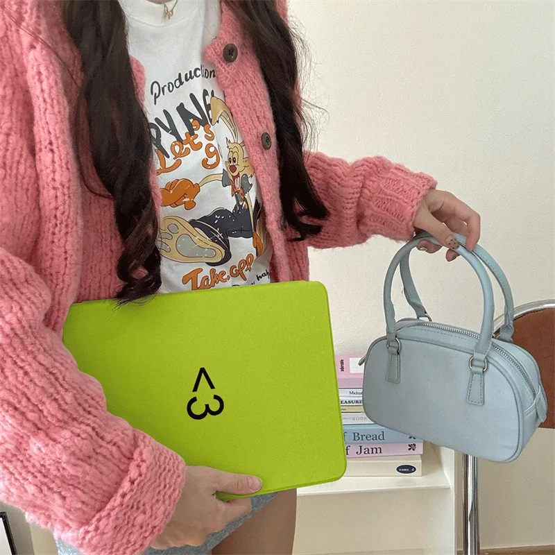 Korea's stylish creative tablet case for iPad Air 5 10.2 10.5 11-inch Air 3 10.9 iPad 5 6 7 8 9 Gen 9.7 360 degree rotating
Korea's stylish creative tablet case for iPad Air 5 10.2 10.5 11-inch Air 3 10.9 iPad 5 6 7 8 9 Gen 9.7 360 degree rotating