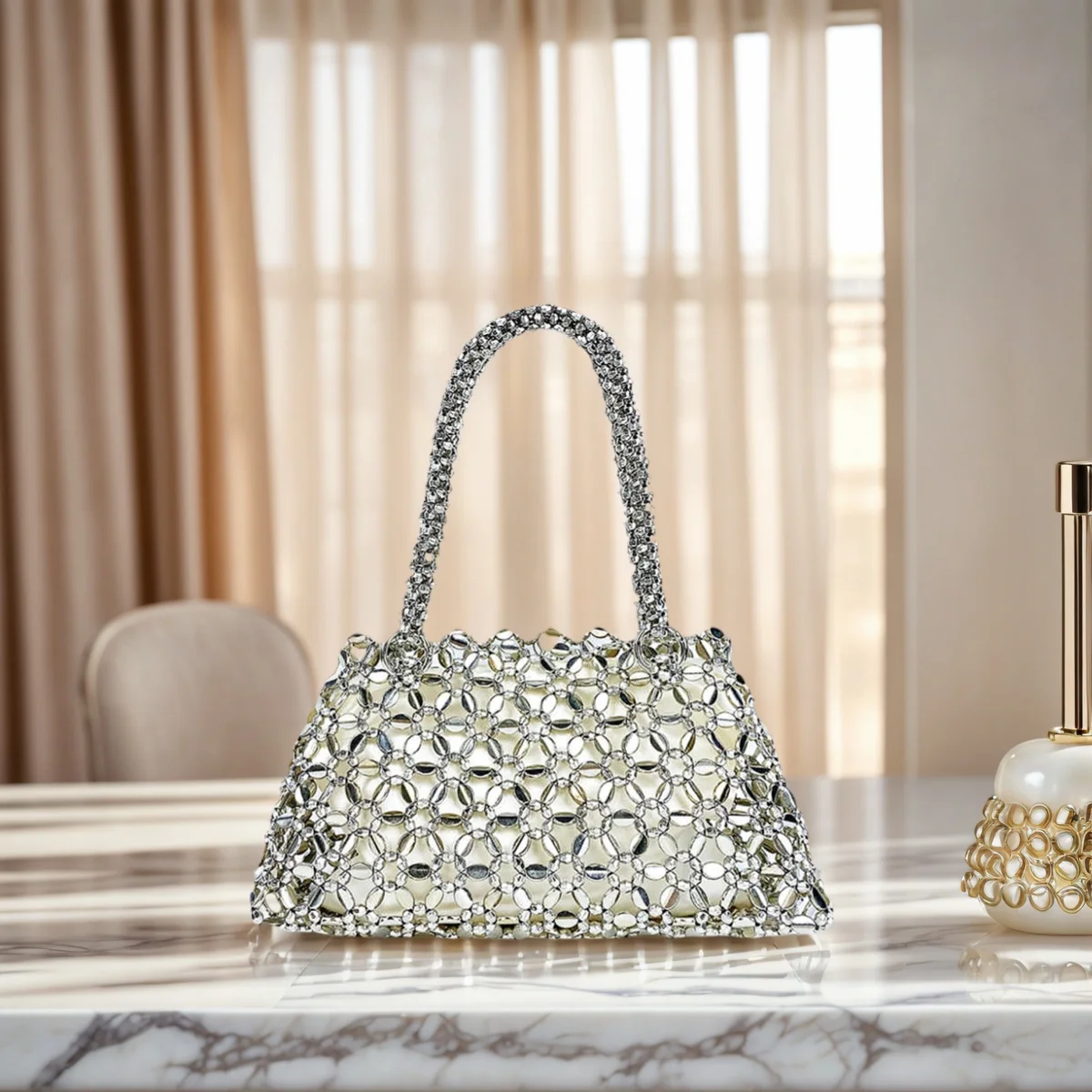 Glitter Women Acrylic Hollow Out Clutch Purse Classic Metallic Tote Bag Sparkly Beaded Woven Handle Handbag for Evening Banquet
Glitter Women Acrylic Hollow Out Clutch Purse Classic Metallic Tote Bag Sparkly Beaded Woven Handle Handbag for Evening Banquet