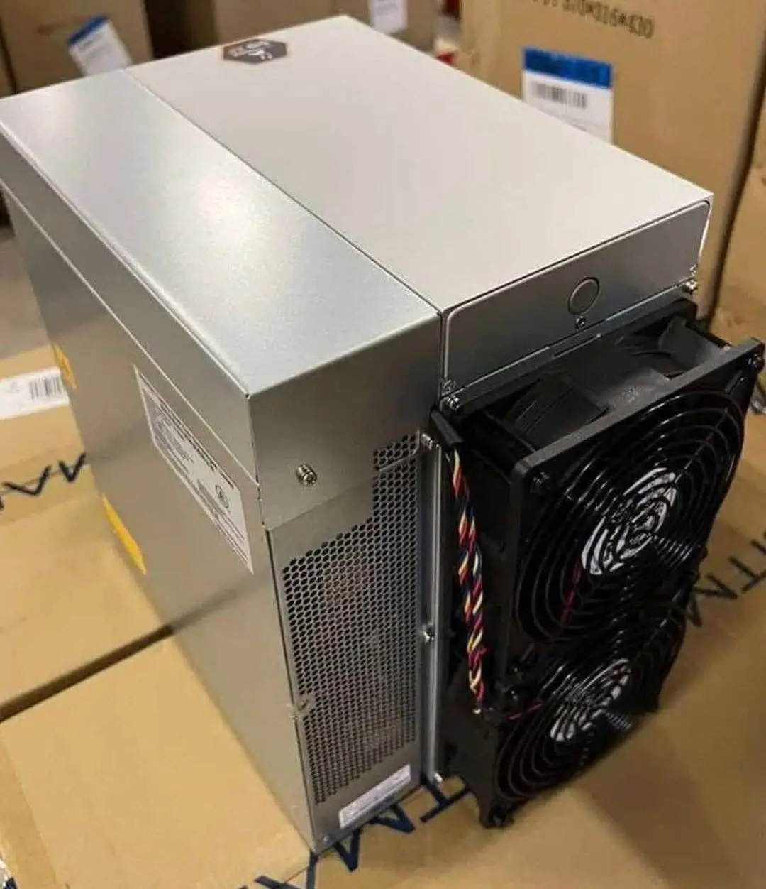 Bitmain Antminer S21 Pro 234T 3510W SHA-256 BTC Bitcoin Mining S21 Pro 234Th Crypto Miner Aisc Miners
Bitmain Antminer S21 Pro 234T 3510W SHA-256 BTC Bitcoin Mining S21 Pro 234Th Crypto Miner Aisc Miners
