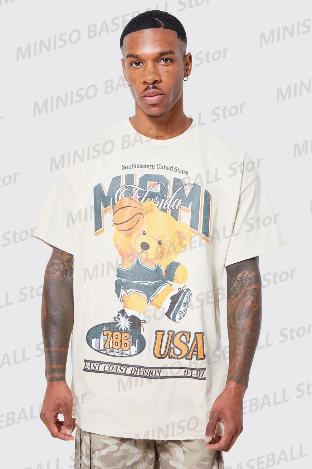 2024 New Summer American Trend Varsity Teddy Bear Doll Printed Men T-Shirt Hip Hop Kid/Adults 100-6XL Casual Street Cotton Top
2024 New Summer American Trend Varsity Teddy Bear Doll Printed Men T-Shirt Hip Hop Kid/Adults 100-6XL Casual Street Cotton Top