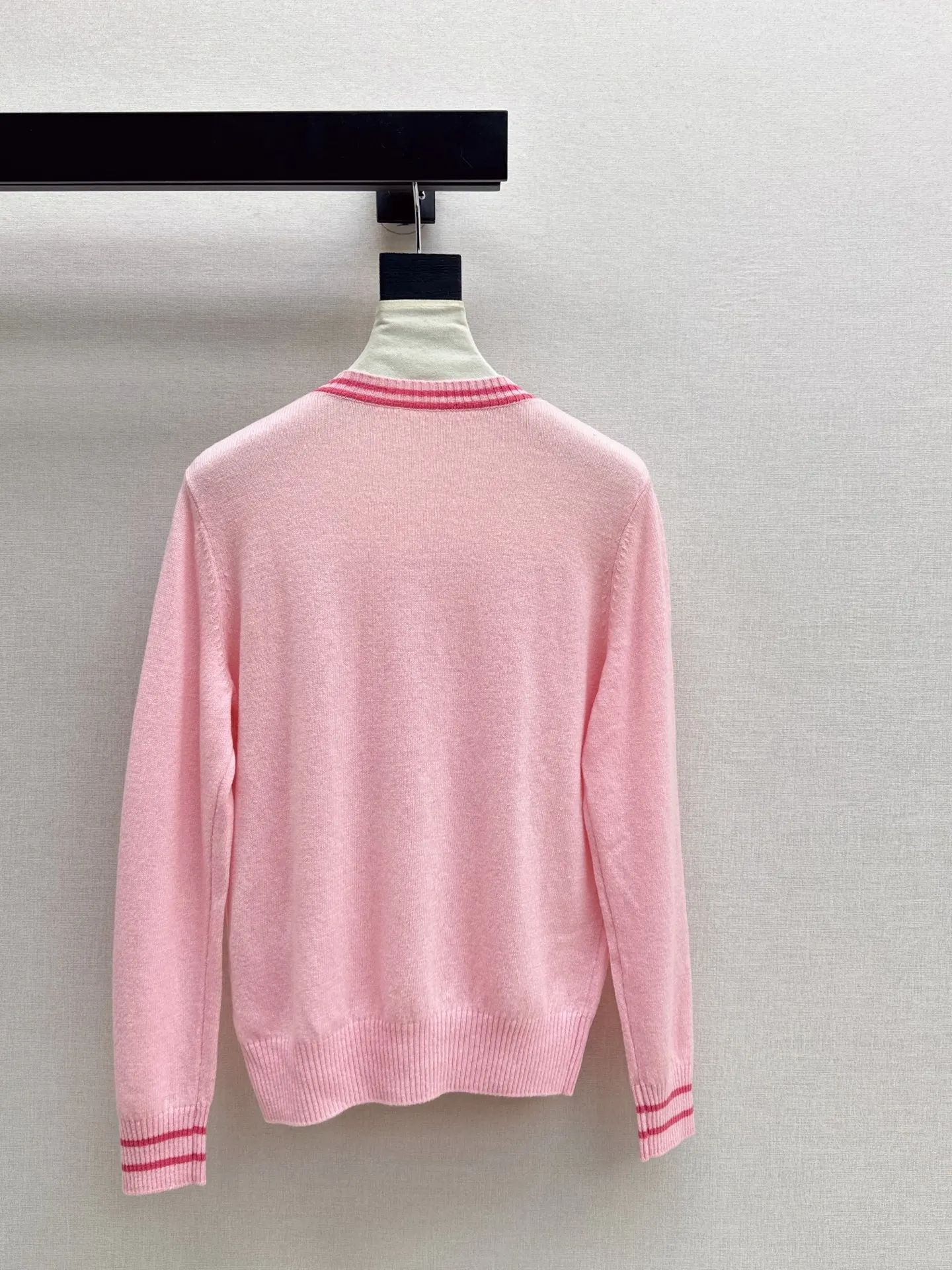 25 Autumn/Winter New Style Round-neck Embroidered Lettered Women's Trendy Casual Pullover Long-Sleeved Sweater
25 Autumn/Winter New Style Round-neck Embroidered Lettered Women's Trendy Casual Pullover Long-Sleeved Sweater