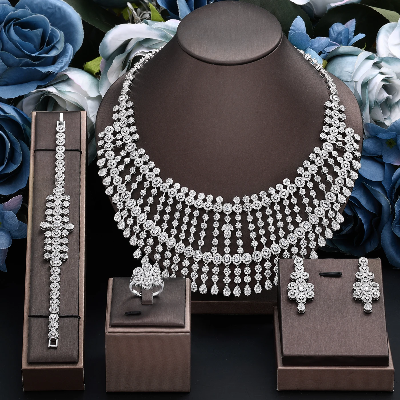 Fashionable Women's Large Wedding Jewellery Set 4 Piece Luxury Bridal Sets CZ Elegant Women's Necklace and Earrings Wedding Sets
Fashionable Women's Large Wedding Jewellery Set 4 Piece Luxury Bridal Sets CZ Elegant Women's Necklace and Earrings Wedding Sets