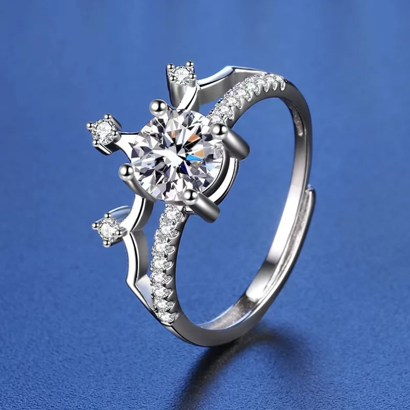 1ct D Color Moissanite Crown Ring Women 925 Sterling Silver Mossanite Diamond Engagement Ring Adjustable Pass Tester Ins Jewelry
1ct D Color Moissanite Crown Ring Women 925 Sterling Silver Mossanite Diamond Engagement Ring Adjustable Pass Tester Ins Jewelry