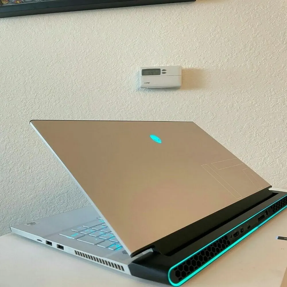 BRAND NEW Alienwares m17 R3 Gaming Laptop 2.6GHz 64GB 1TB 2TB 17.3inch FHD Light English Keyboard
BRAND NEW Alienwares m17 R3 Gaming Laptop 2.6GHz 64GB 1TB 2TB 17.3inch FHD Light English Keyboard