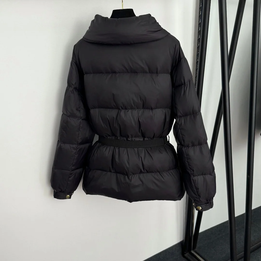 Осенне-зимняя мода 2024, новые поступления, женская хлопковая куртка с вышивкой, кожаный пояс с лацканами на талии, хлопок с длинными рукавами 
Осенне-зимняя мода 2024, новые поступления, женская хлопковая куртка с вышивкой, кожаный пояс с лацканами на талии, хлопок с длинными рукавами