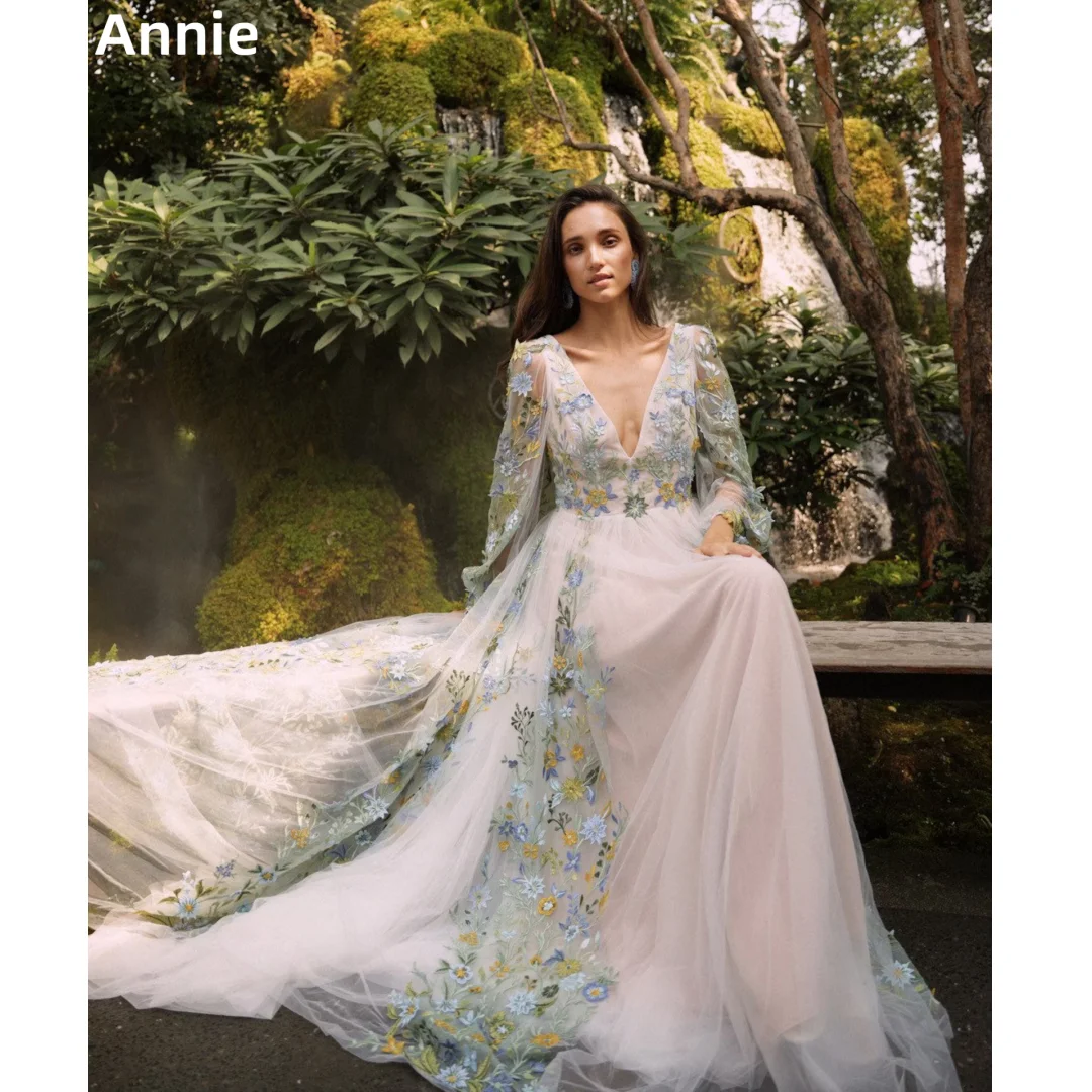 Annie Embroidery Floral Luxury Prom Dresses Tulle V-neck Long Sleeves Evening Dresses Gorgeous Robes De Soirée Customized
Annie Embroidery Floral Luxury Prom Dresses Tulle V-neck Long Sleeves Evening Dresses Gorgeous Robes De Soirée Customized
