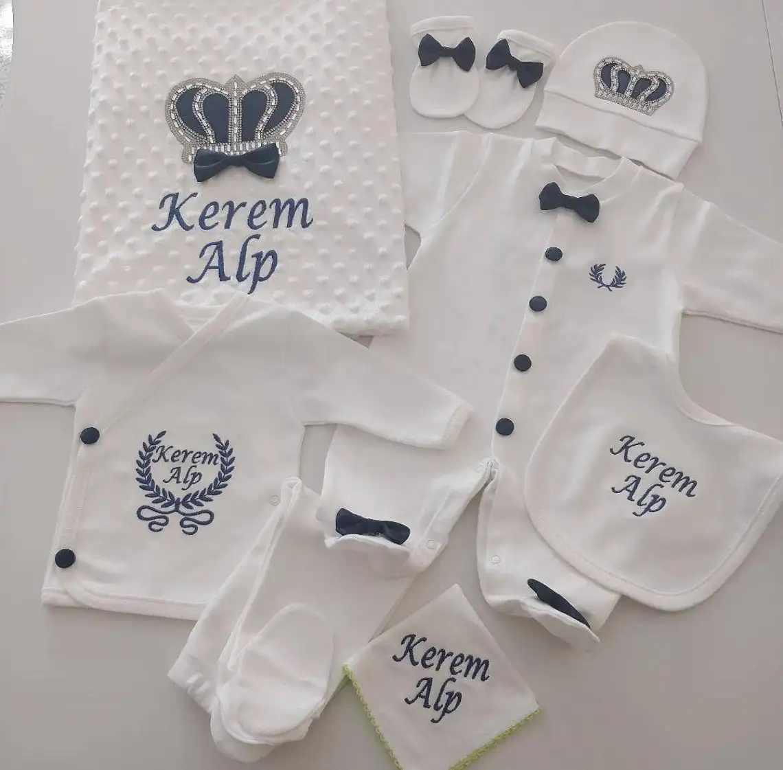 Personalized Newborn Baby Boy Clothes Set Kids Clothing Real Cotton Baby Care Items Body Suit Shirt Pants Romper
Personalized Newborn Baby Boy Clothes Set Kids Clothing Real Cotton Baby Care Items Body Suit Shirt Pants Romper
