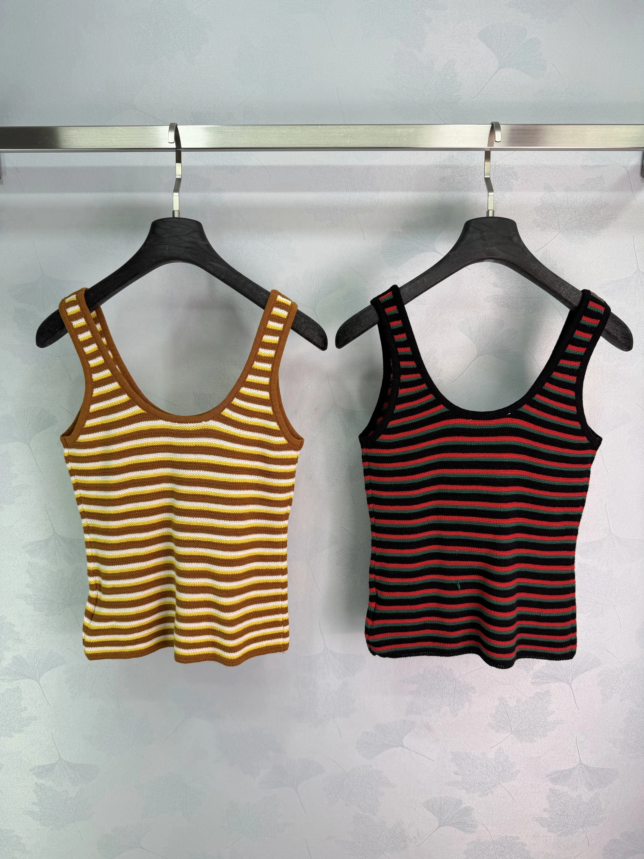 2026 Summer Women's Colorblock Stripe Knit Camisole Slim Fit Retro Style Tank Top ZX8880
2026 Summer Women's Colorblock Stripe Knit Camisole Slim Fit Retro Style Tank Top ZX8880