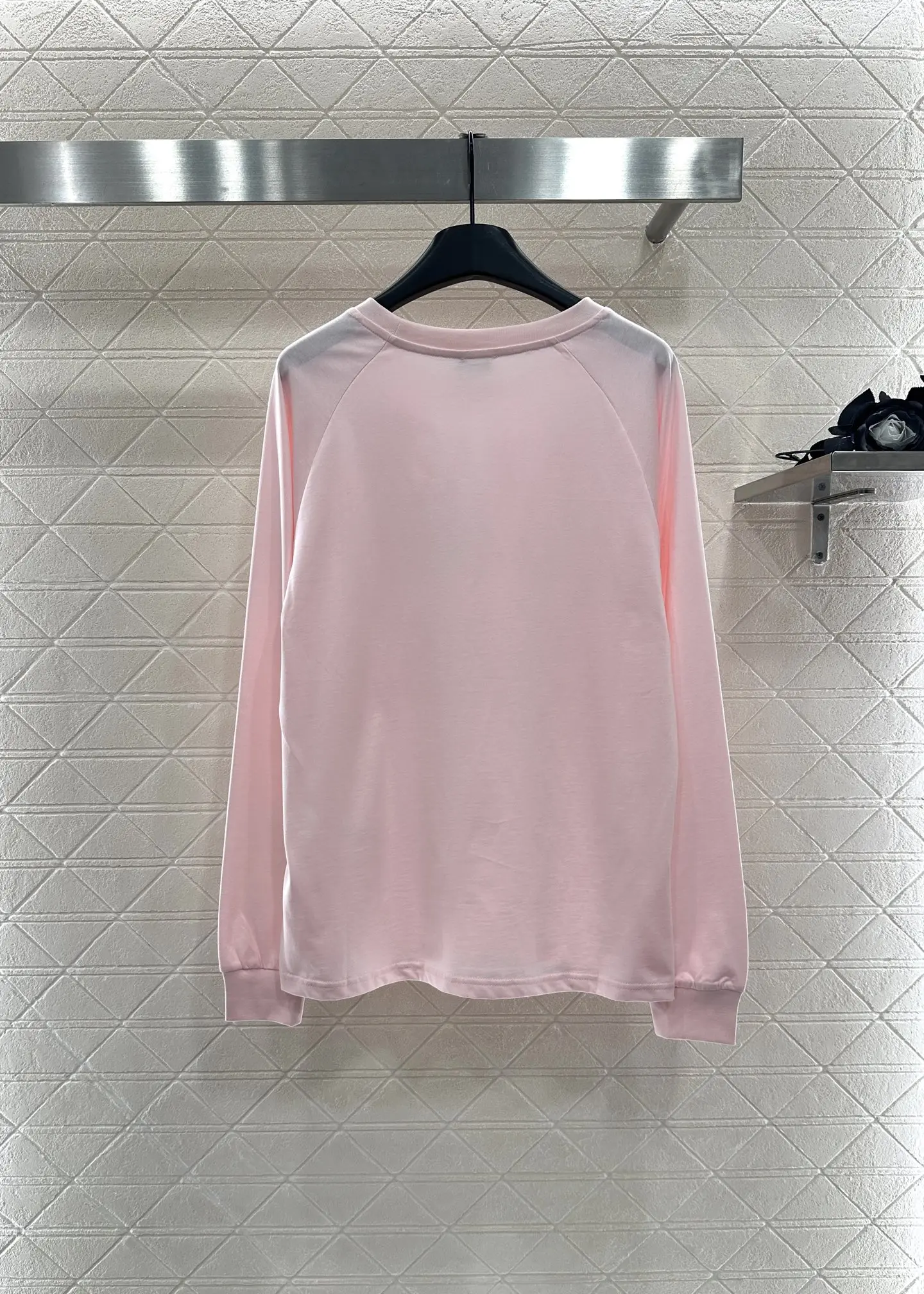 Women Long Sleeve T-shirt New Round Neck Loose Fashion Pure Cotton All-match Solid Color Off Shoulder Letter Women Top 2025
Women Long Sleeve T-shirt New Round Neck Loose Fashion Pure Cotton All-match Solid Color Off Shoulder Letter Women Top 2025