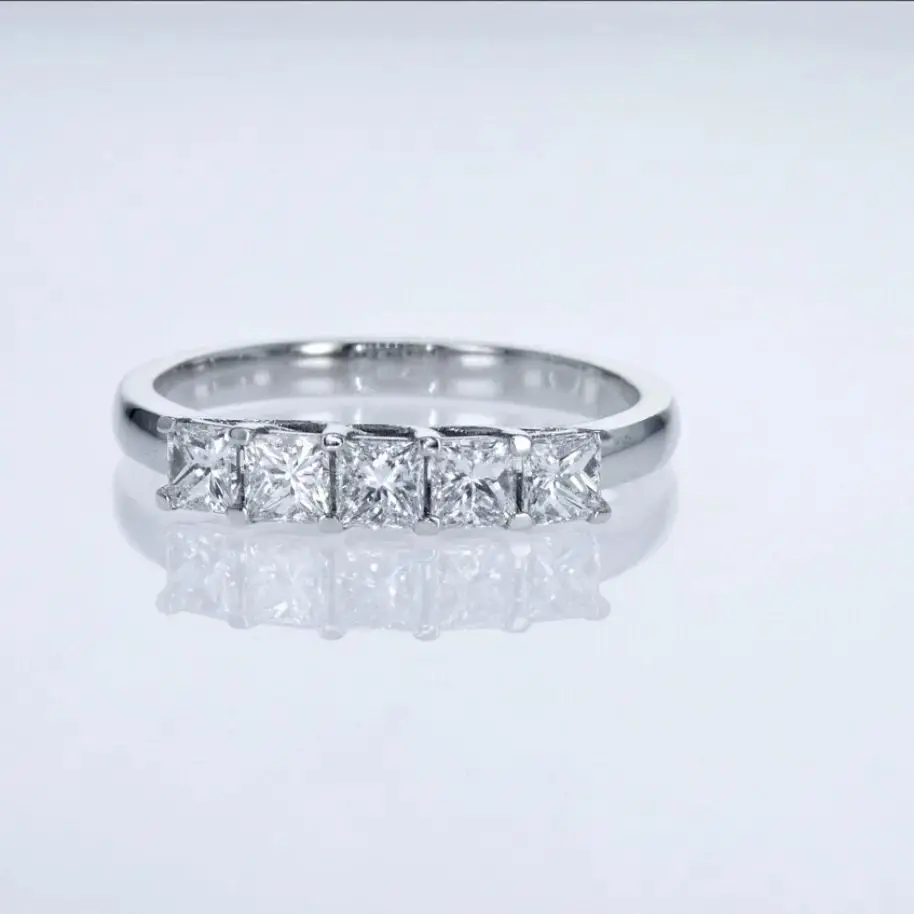 1.25 CARAT Princess Cut Lab Grown Diamond HPHT Diamond Engagement Ring 14k White Gold Wedding Band For Woman
1.25 CARAT Princess Cut Lab Grown Diamond HPHT Diamond Engagement Ring 14k White Gold Wedding Band For Woman
