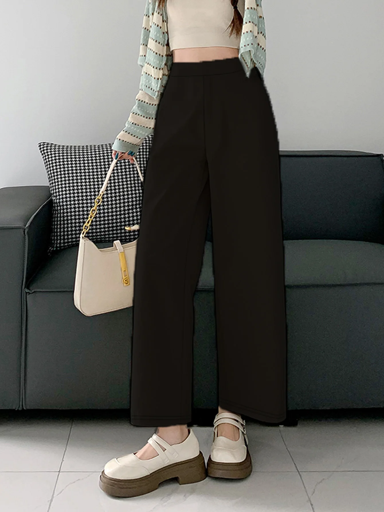 Women's summer 2024 new plus-size knitted fabric elegant temperament wide-legged casual pants
Women's summer 2024 new plus-size knitted fabric elegant temperament wide-legged casual pants