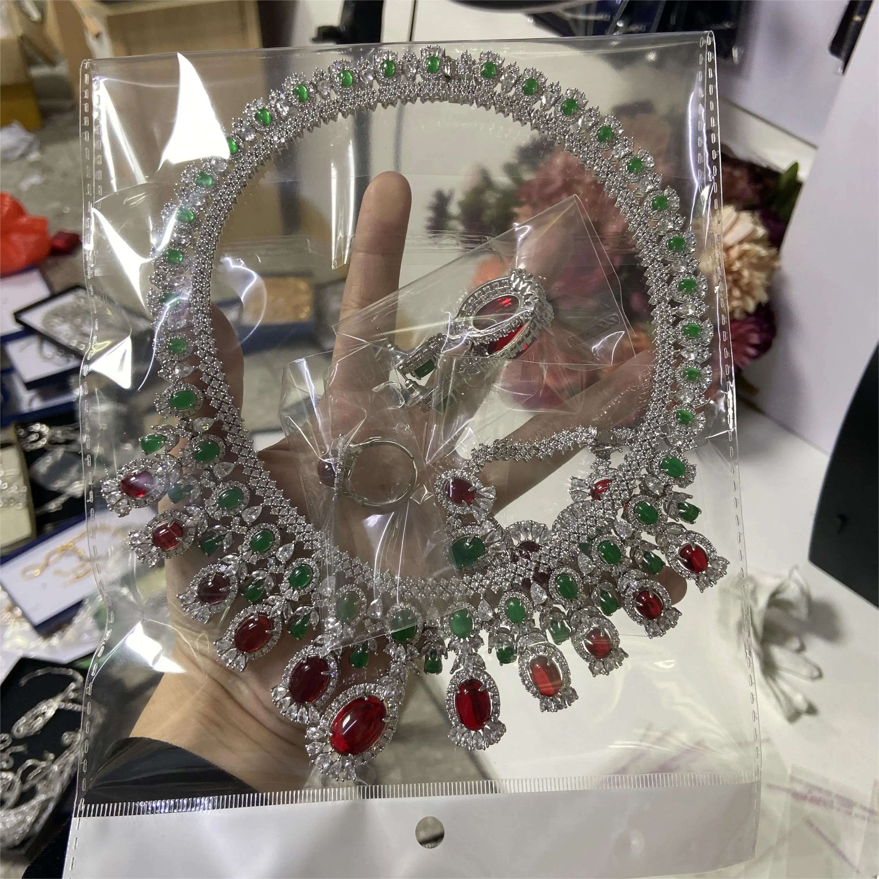 2024 New Luxury 4-piece Women's Wedding Jewelry Set Crystal Necklace Set Nigeria Dubai Jewelry Set
2024 New Luxury 4-piece Women's Wedding Jewelry Set Crystal Necklace Set Nigeria Dubai Jewelry Set