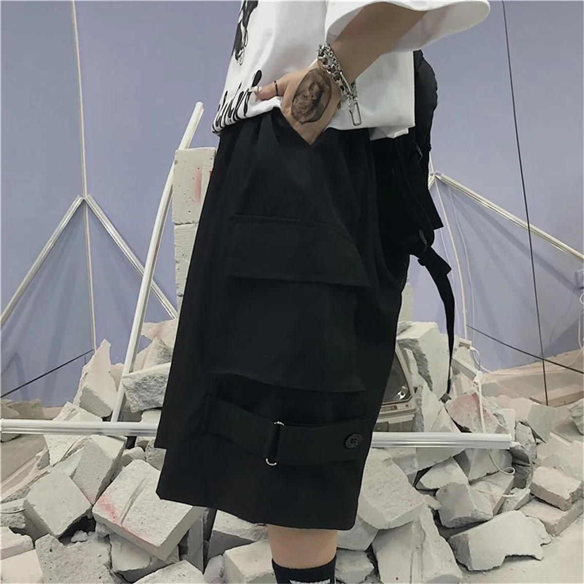 Summer Streetwear Hip Hop Cargo Shorts Women Vintage Harajuku High Waist Y2K Shorts Summer Pockets Unisex Bf Short Pants Men
Summer Streetwear Hip Hop Cargo Shorts Women Vintage Harajuku High Waist Y2K Shorts Summer Pockets Unisex Bf Short Pants Men