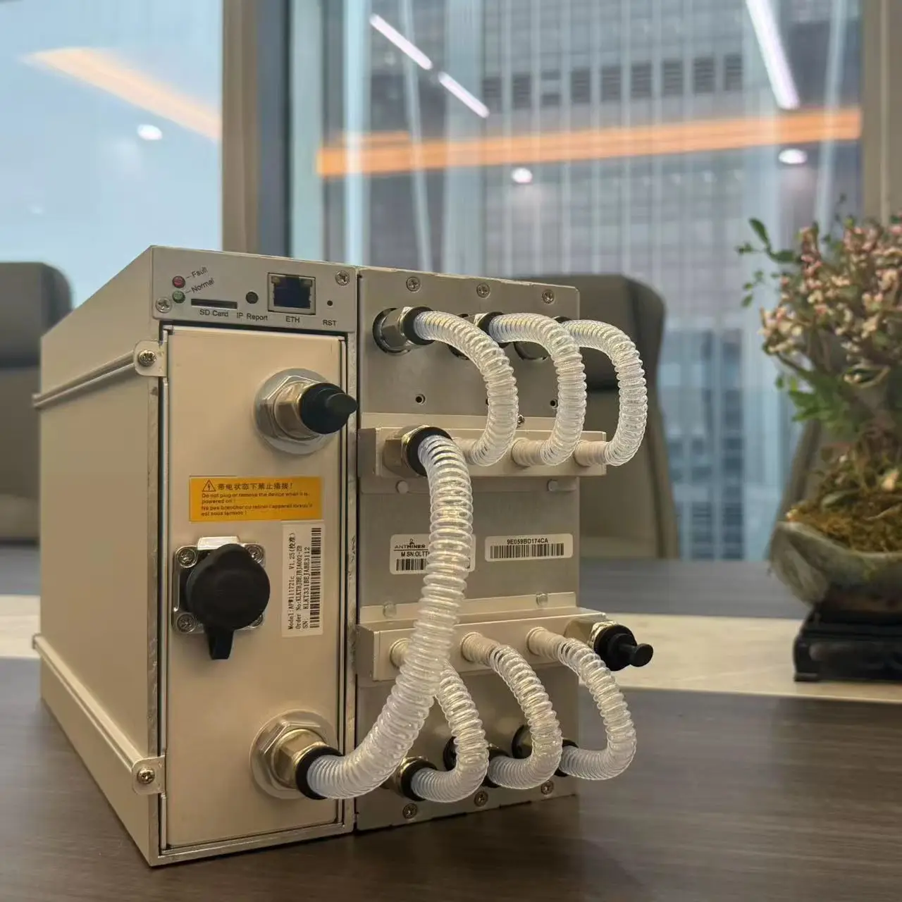 High Efficiency Newest Antminer S21e Hyd 288TH/s 4896W 17J/T Bitcoin ASIC Miner Power Efficient
High Efficiency Newest Antminer S21e Hyd 288TH/s 4896W 17J/T Bitcoin ASIC Miner Power Efficient