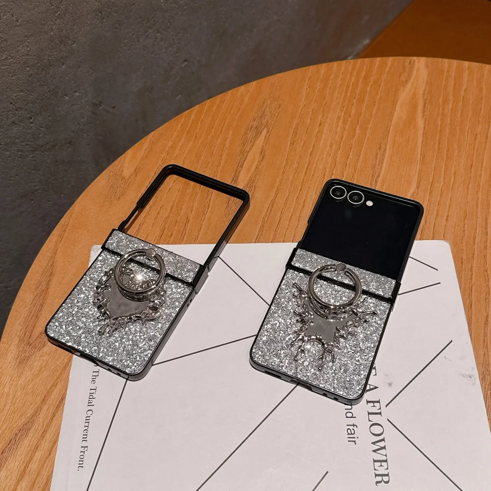 Light luxury silver love butterfly ring mobile case, suitable for Samsung Z Flip3/4/5/6/7,fashionable shockproof protective case
Light luxury silver love butterfly ring mobile case, suitable for Samsung Z Flip3/4/5/6/7,fashionable shockproof protective case