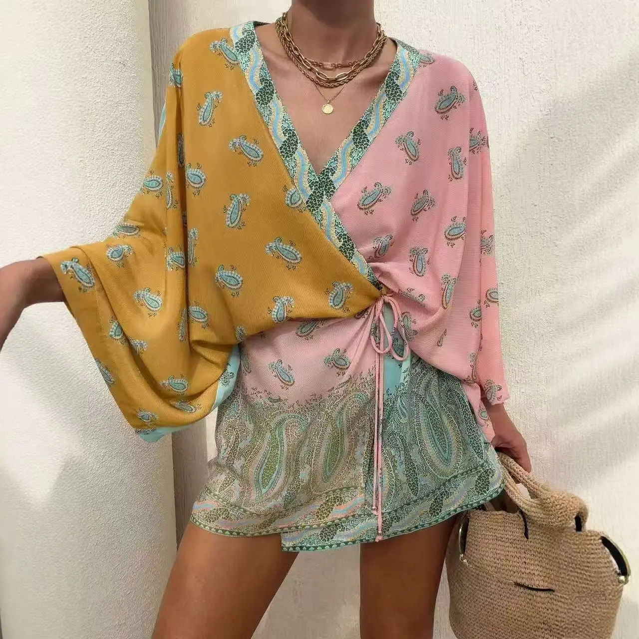 Women's Boho Paisley Color Block Romper Long Sleeve V Neck Tie Waist Beach Vacation Playsuit Shorts
Women's Boho Paisley Color Block Romper Long Sleeve V Neck Tie Waist Beach Vacation Playsuit Shorts