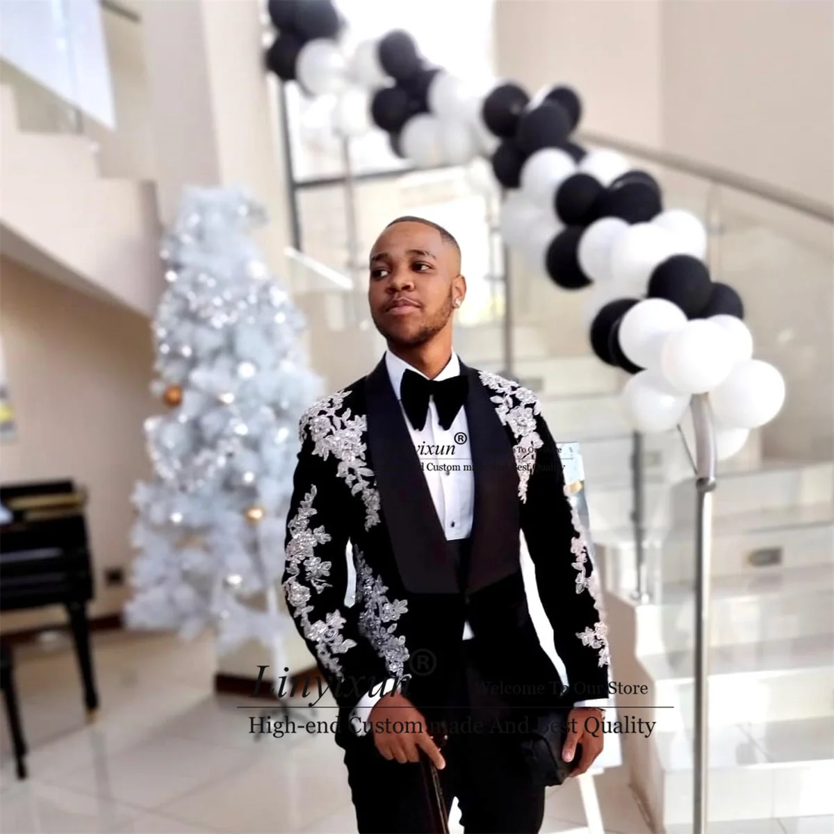 Luxury Lace Appliques Tuxedos Men Suits Shawl Lapel Groom Party Blazers 2 Pieces Sets Dinner Wedding Slim Costume Homme Marrige
Luxury Lace Appliques Tuxedos Men Suits Shawl Lapel Groom Party Blazers 2 Pieces Sets Dinner Wedding Slim Costume Homme Marrige