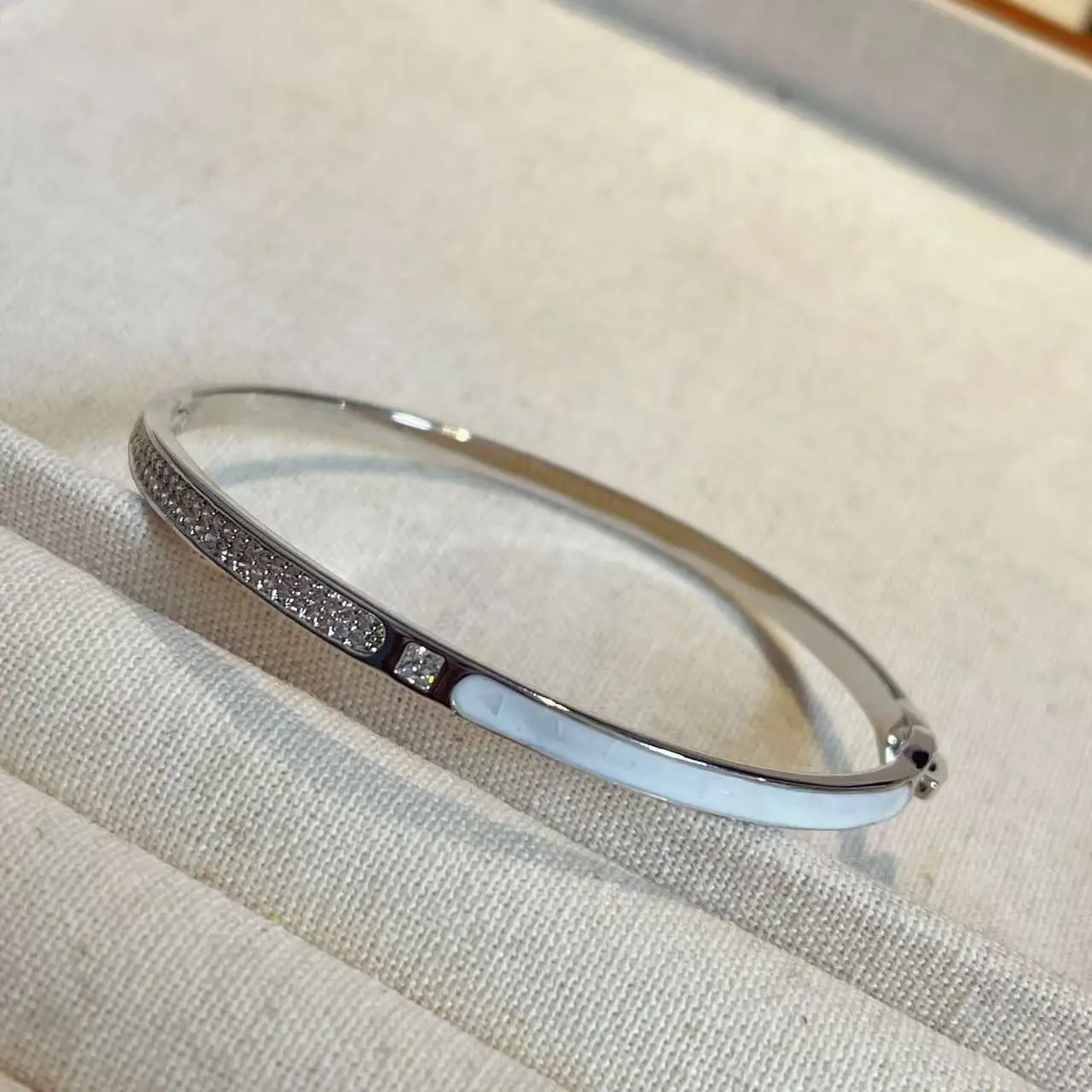 Minimalist Gold & Silver Color Bangle Bracelet for Women, Classic Zircon Screw Hinge Design
Minimalist Gold & Silver Color Bangle Bracelet for Women, Classic Zircon Screw Hinge Design