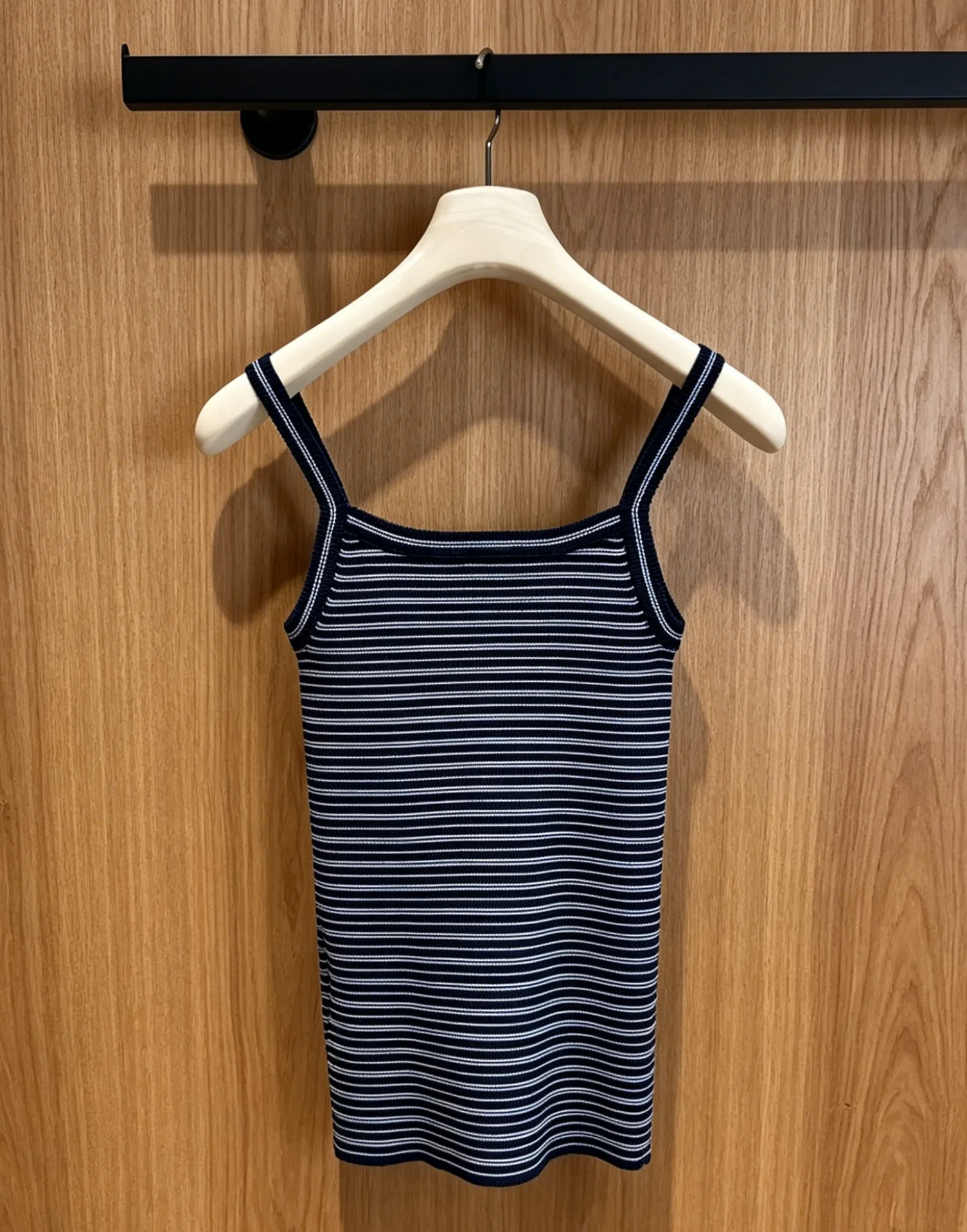 2026 New Women's Knitted Camisole Size M L Not Tight and Stretchy Code30
2026 New Women's Knitted Camisole Size M L Not Tight and Stretchy Code30