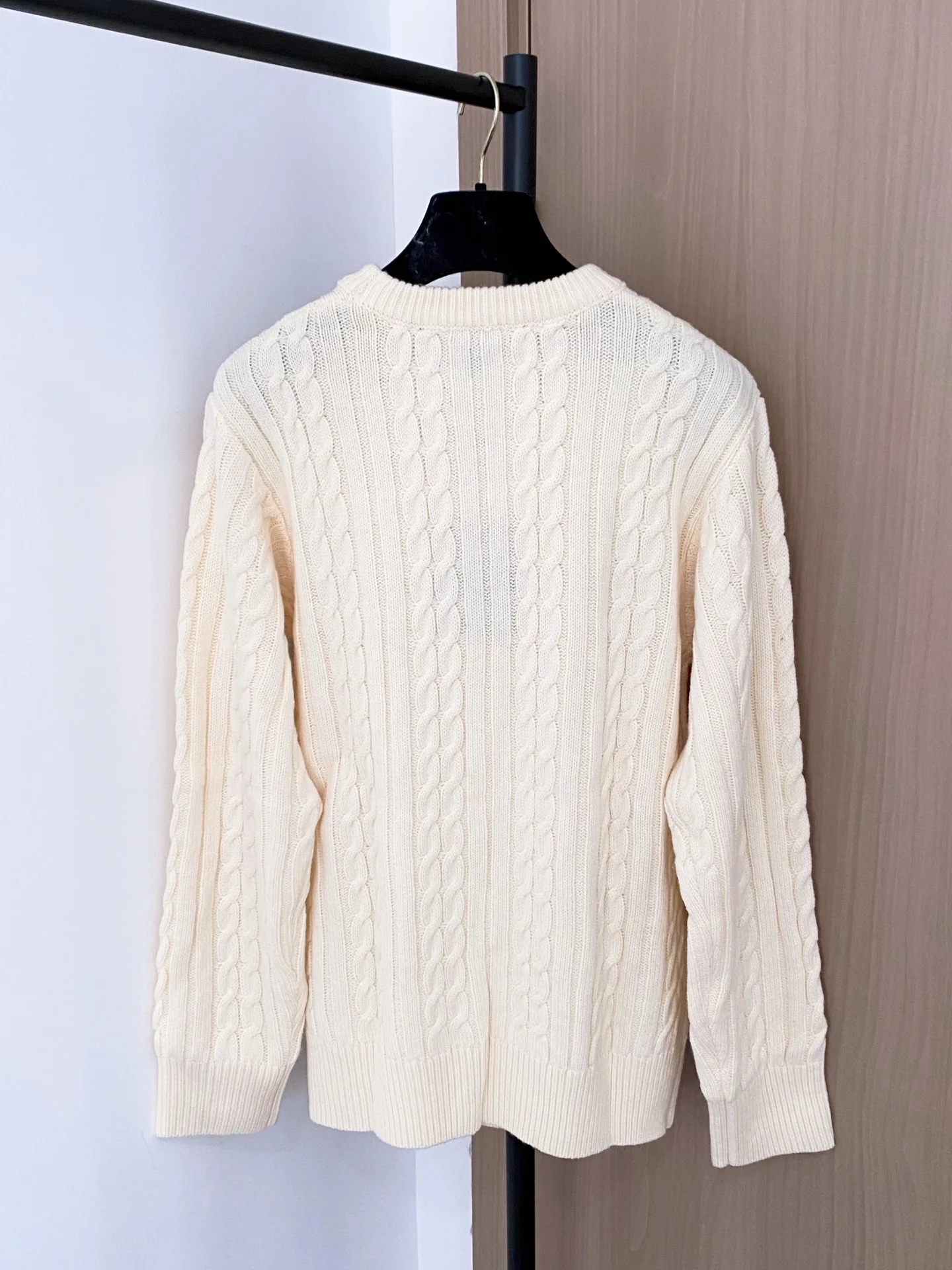 2025 Autumn And Winter New Woman Clothe White Gray Dark Blue Sweater Casual Versatile Warm Fashion Upper Body Slimming
2025 Autumn And Winter New Woman Clothe White Gray Dark Blue Sweater Casual Versatile Warm Fashion Upper Body Slimming
