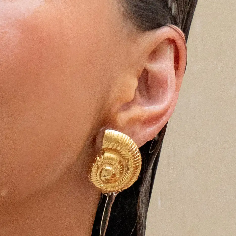 Miranda Statement Metal Shell Golden Stud Earrings Temperament Stainless Steel Summer Holiday Charm Jewelry серьги женские
Miranda Statement Metal Shell Golden Stud Earrings Temperament Stainless Steel Summer Holiday Charm Jewelry серьги женские