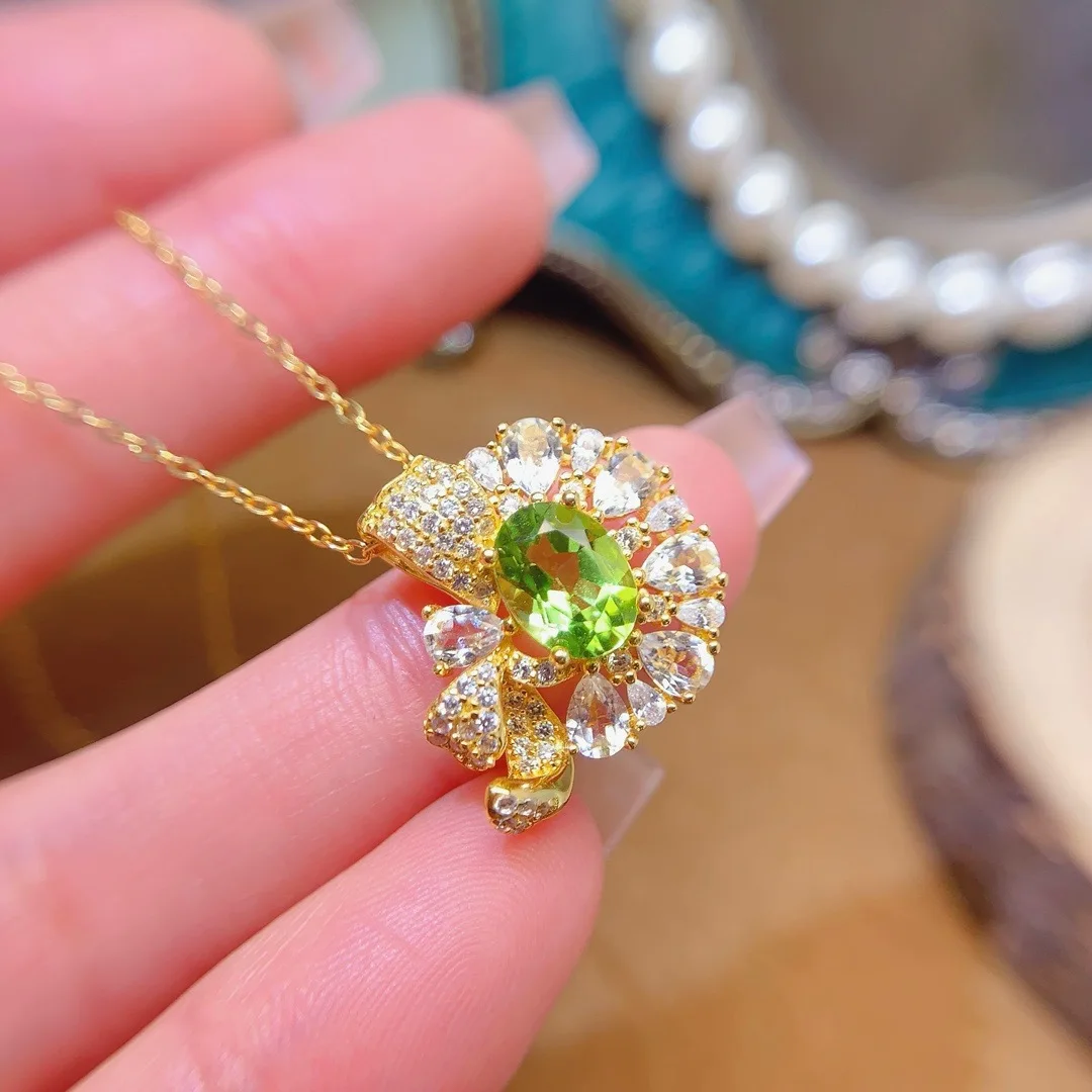 KJJEAXCMY Girls' Natural 6x8mm Olivine Flower Necklace Pendant 925 Pure Silver Plated 18K Gold Christmas Gift for Girlfriend
KJJEAXCMY Girls' Natural 6x8mm Olivine Flower Necklace Pendant 925 Pure Silver Plated 18K Gold Christmas Gift for Girlfriend