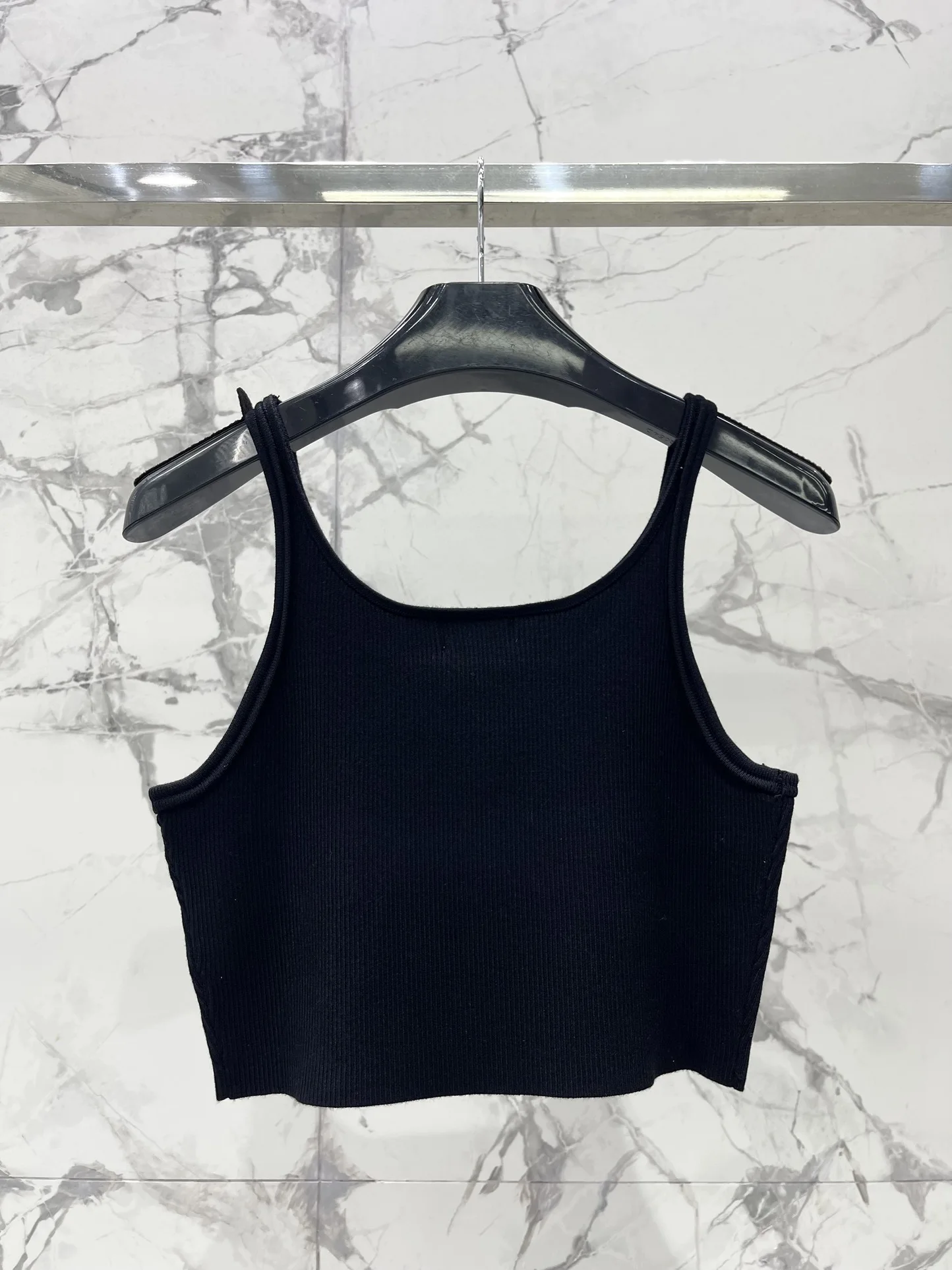 2025 Summer New Simple Versatile Slim Fit Embroidery Print Letter Cotton Solid Color Short Vest 053
2025 Summer New Simple Versatile Slim Fit Embroidery Print Letter Cotton Solid Color Short Vest 053