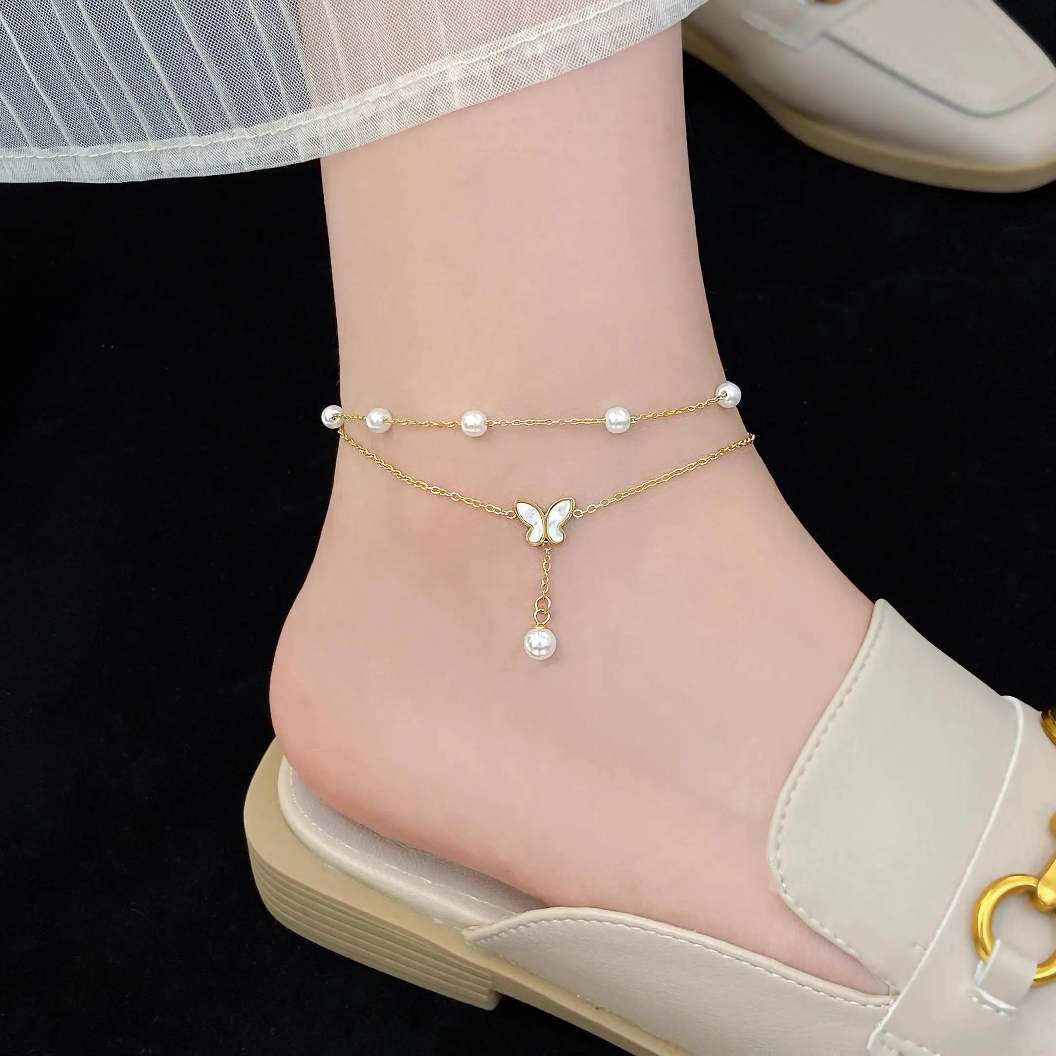 LuxePearl Butterfly Charm Anklet – Elegant Gold-Plated Double Layer with Pearls
LuxePearl Butterfly Charm Anklet – Elegant Gold-Plated Double Layer with Pearls