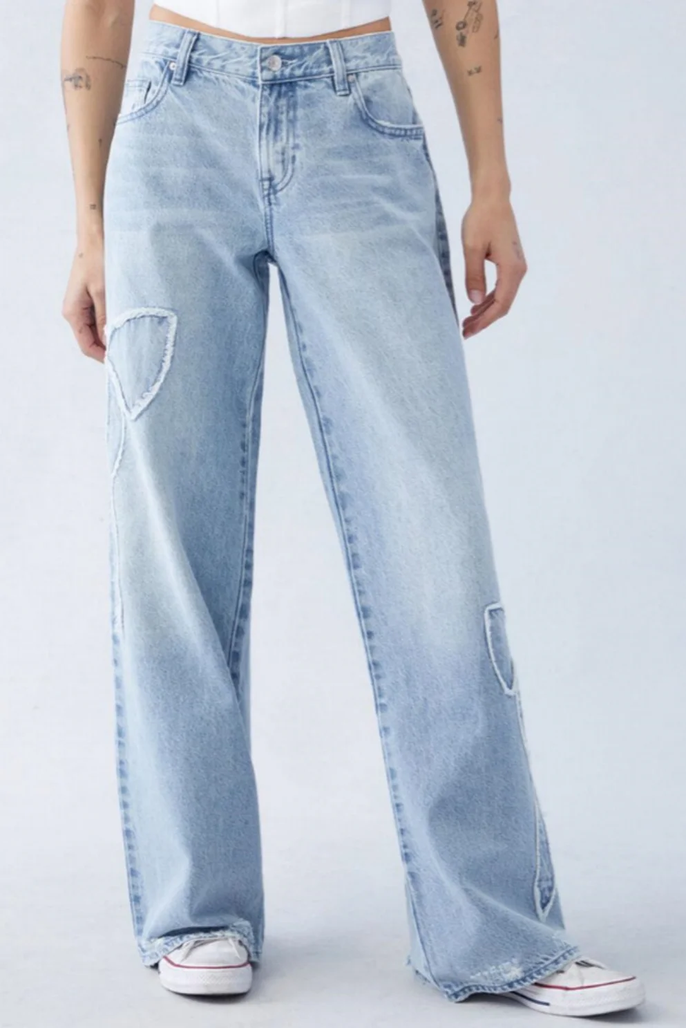 American embroidered side furred butterfly jeans women's High street design Spice loose straight pants
American embroidered side furred butterfly jeans women's High street design Spice loose straight pants