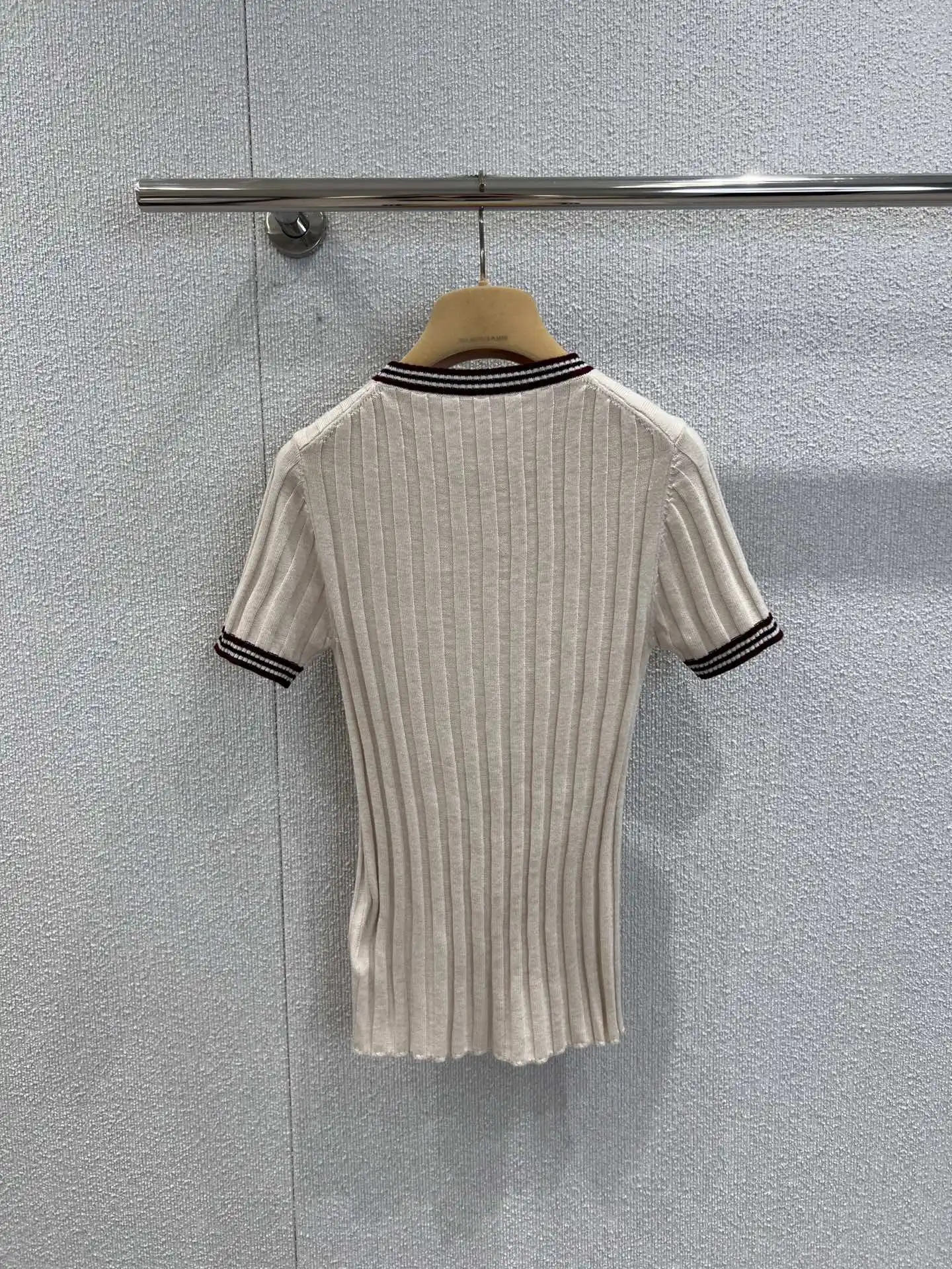 2025 New Sweater T-short Short-sleeved O-neck Cashmere Fashionable Versatile Slimming Figure-hugging Spring Summer
2025 New Sweater T-short Short-sleeved O-neck Cashmere Fashionable Versatile Slimming Figure-hugging Spring Summer