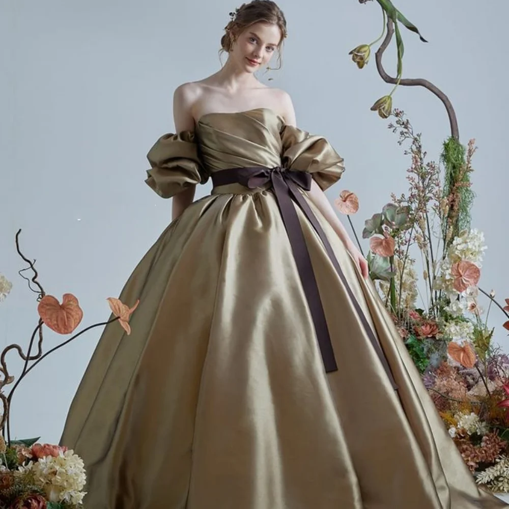 Customized Vintage Ball Gowns Strapless Elegant Prom Dresses Simple Off Shoulder Party Gown Backless New 2025 فساتين سهرات
Customized Vintage Ball Gowns Strapless Elegant Prom Dresses Simple Off Shoulder Party Gown Backless New 2025 فساتين سهرات
