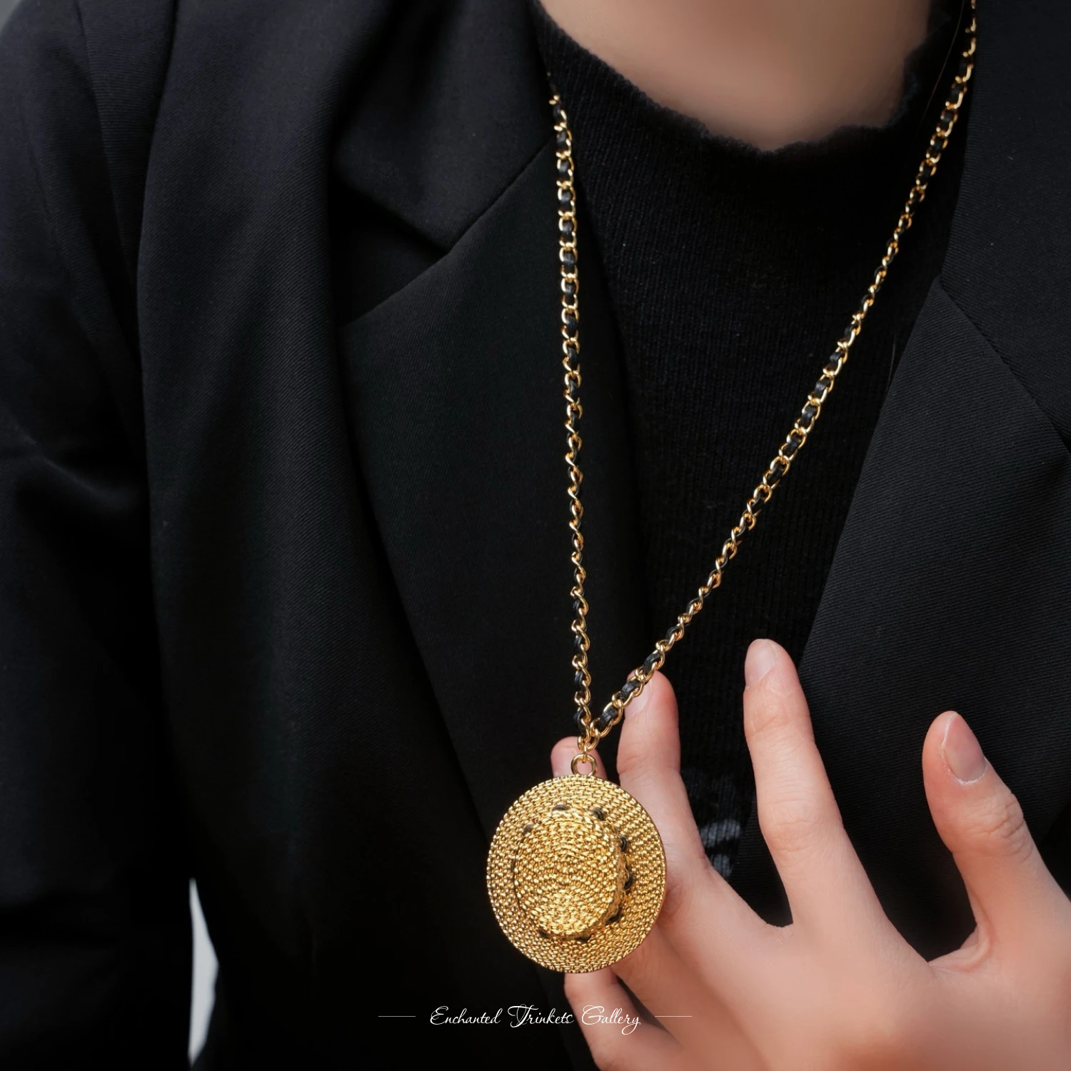 YAJUNIEL 24K Real Gold Plated Vintage Hat Pendant Necklace for Women Hypoallergenic Retro Charm Statement Jewelry Gifts
YAJUNIEL 24K Real Gold Plated Vintage Hat Pendant Necklace for Women Hypoallergenic Retro Charm Statement Jewelry Gifts