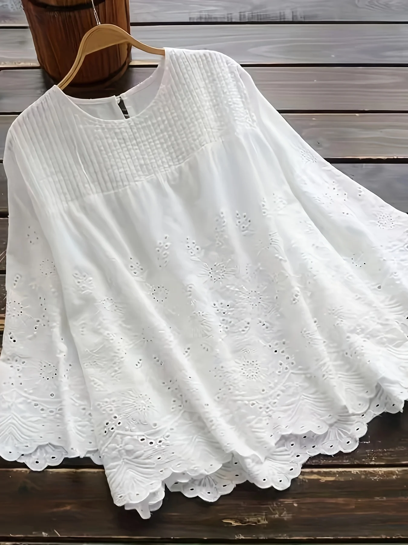 Элегантная женская блузка больших размеров однотонного цвета с модным круглым вырезом, вышивкой и длинными рукавами
Элегантная женская блузка больших размеров однотонного цвета с модным круглым вырезом, вышивкой и длинными рукавами