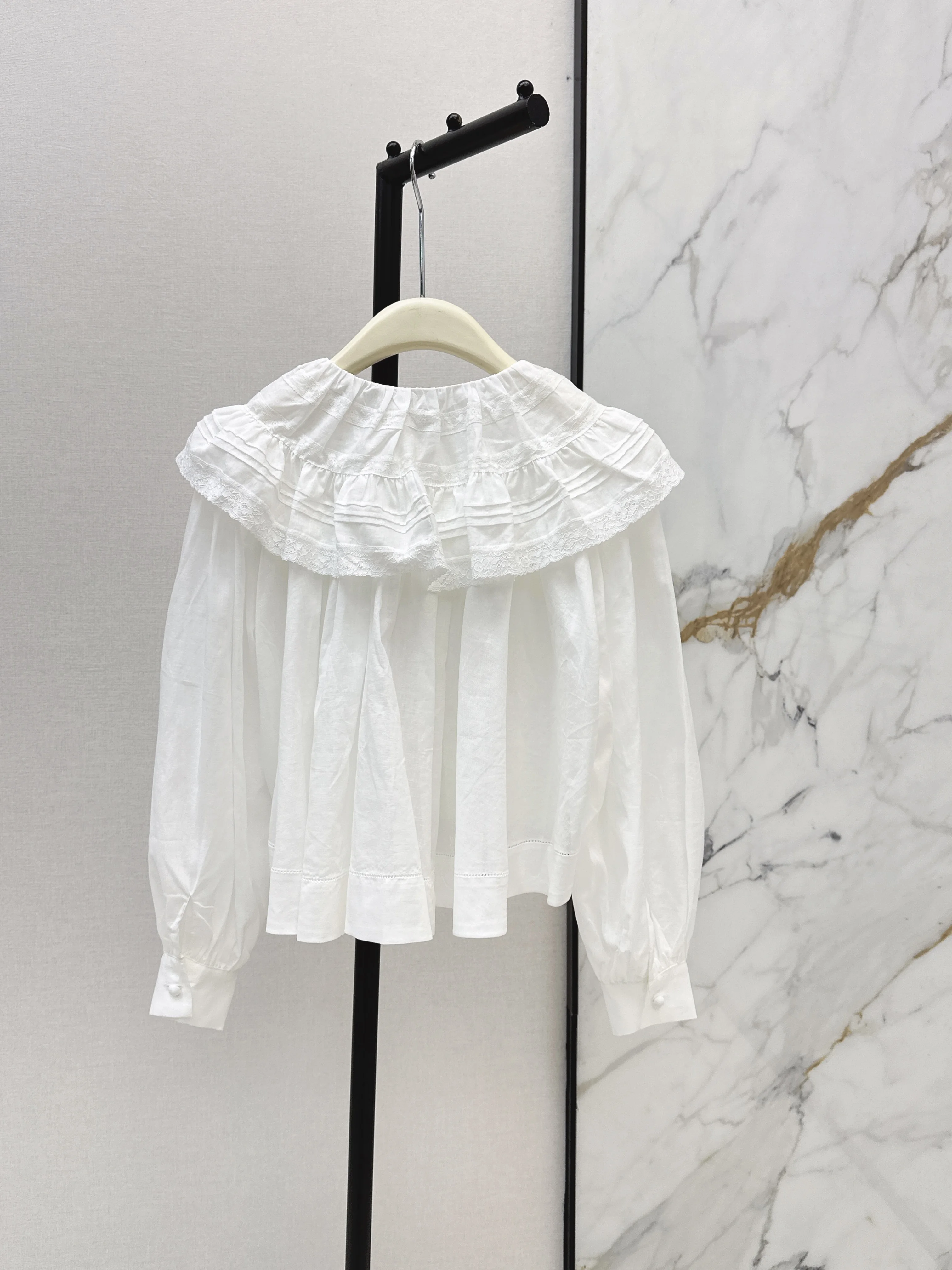 Newest 2026 Spring and Summer Lace Embroidered Cotton Linen Shirt with French Peter Pan Collar and Ruffles
Newest 2026 Spring and Summer Lace Embroidered Cotton Linen Shirt with French Peter Pan Collar and Ruffles
