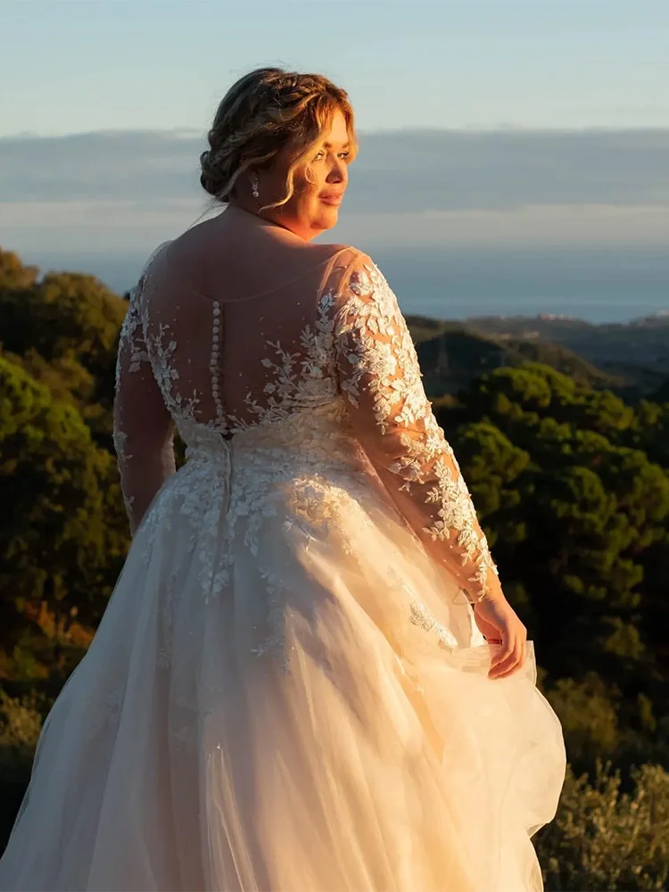 Elegant Plus Size A-Line Wedding Dress O-neck Long Sleeve Applique Flooe Length Bridal Gown vestidos de novia Customized
Elegant Plus Size A-Line Wedding Dress O-neck Long Sleeve Applique Flooe Length Bridal Gown vestidos de novia Customized
