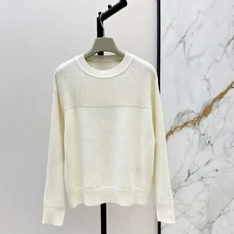 64-2026 New Classic Luxury Pre-Fall Collection: Minimalist Style Crew-Neck Long-Sleeve Pullover Sweater (Details Below)
64-2026 New Classic Luxury Pre-Fall Collection: Minimalist Style Crew-Neck Long-Sleeve Pullover Sweater (Details Below)