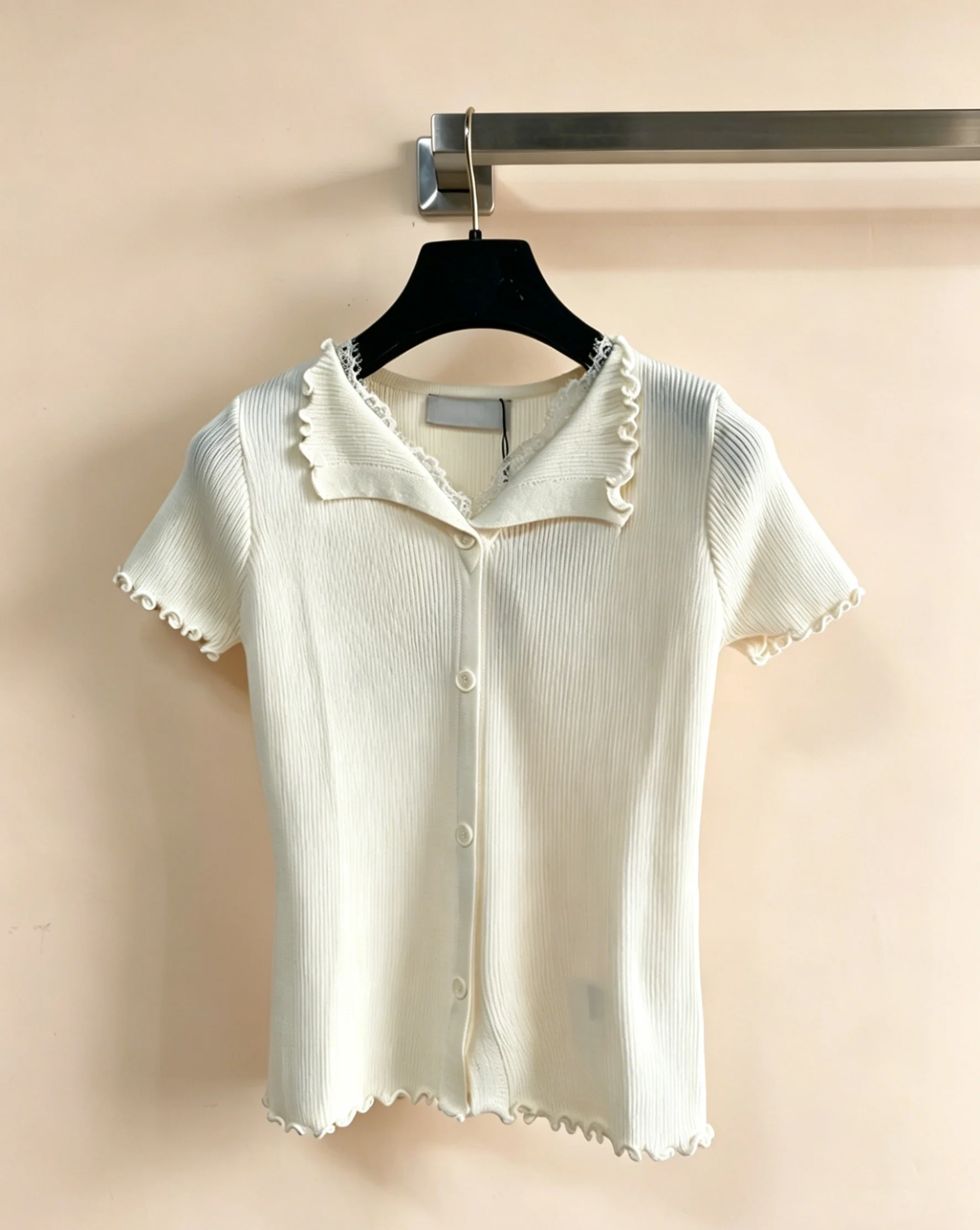 2026 New Style Womens White T Shirt Size M L Slim Breathable Fashion Code 025
2026 New Style Womens White T Shirt Size M L Slim Breathable Fashion Code 025