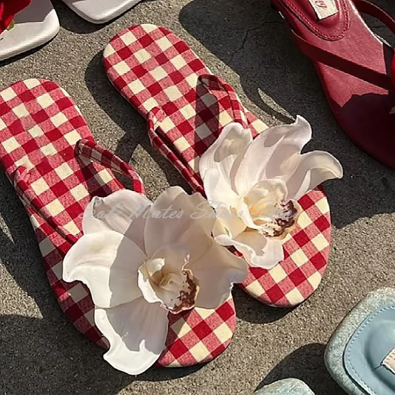 Red Plaid Flower Design Slippers Ladies Casual Handmade Flat Cotton Sandals 2025 Comfortable Outdoor Clip Toe Slippers Summer
Red Plaid Flower Design Slippers Ladies Casual Handmade Flat Cotton Sandals 2025 Comfortable Outdoor Clip Toe Slippers Summer