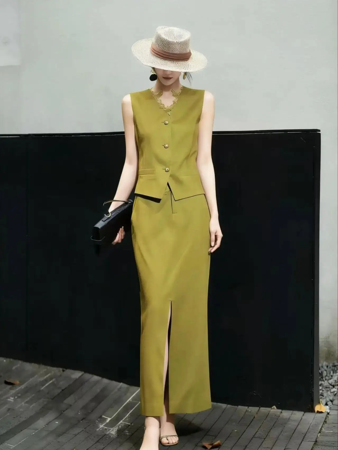 High quality linen solid color slit skirt retro fashionable set
High quality linen solid color slit skirt retro fashionable set