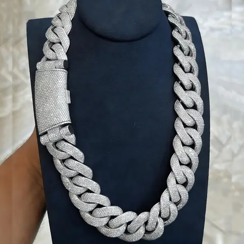 Men'S & Women'S 18K Gold Plated Cuban Link Necklace | 15Mm Heavy Duty Interlocking Chain With Moissanite-Like Sparkle, Durable C