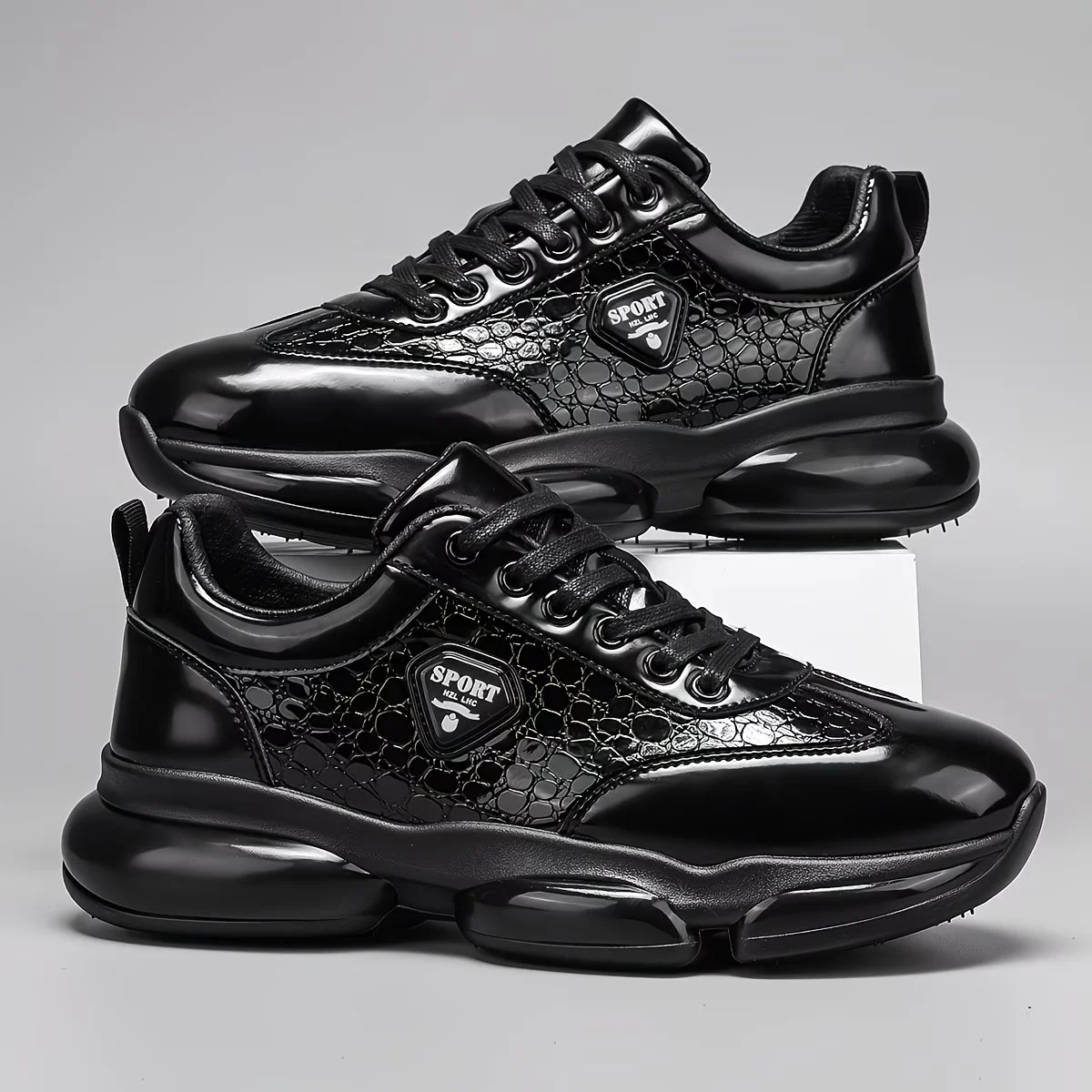 Унисекс кроссовки на платформе с воздушной подушкой, полностью черные, с крокодиловым принтом, из лакированной кожи, для уличной моды
Унисекс кроссовки на платформе с воздушной подушкой, полностью черные, с крокодиловым принтом, из лакированной кожи, для уличной моды