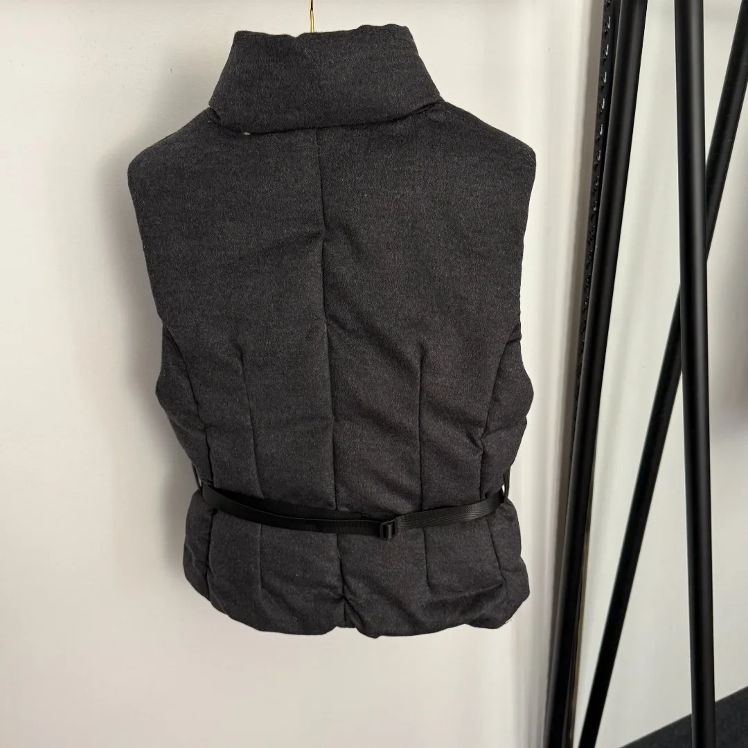 Women's Gray Sleeveless Puffer Vest - Stand Collar Zipper Waist Belt Warm Winter Outerwear
Women's Gray Sleeveless Puffer Vest - Stand Collar Zipper Waist Belt Warm Winter Outerwear