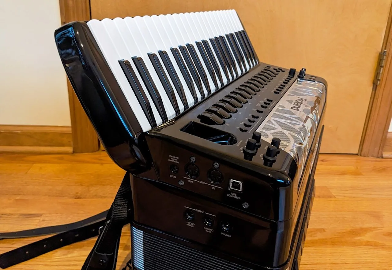 BRAND NEW Rolands V-Accordion FR-8X Black Electronic accordion Wholesale
BRAND NEW Rolands V-Accordion FR-8X Black Electronic accordion Wholesale