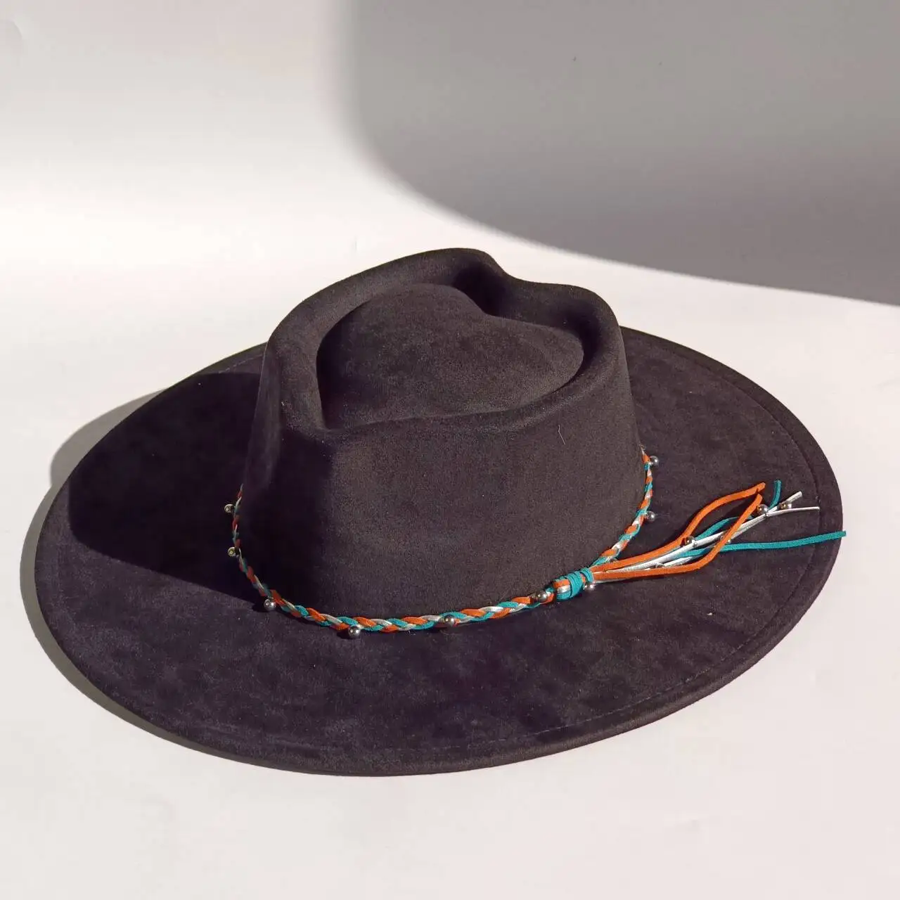 2026Vegan suede heart-shaped cap men'sfedoracap women'scolorful cableknit heart-shaped wide-brimmed cap cappelloluxurychurch hat
2026Vegan suede heart-shaped cap men'sfedoracap women'scolorful cableknit heart-shaped wide-brimmed cap cappelloluxurychurch hat