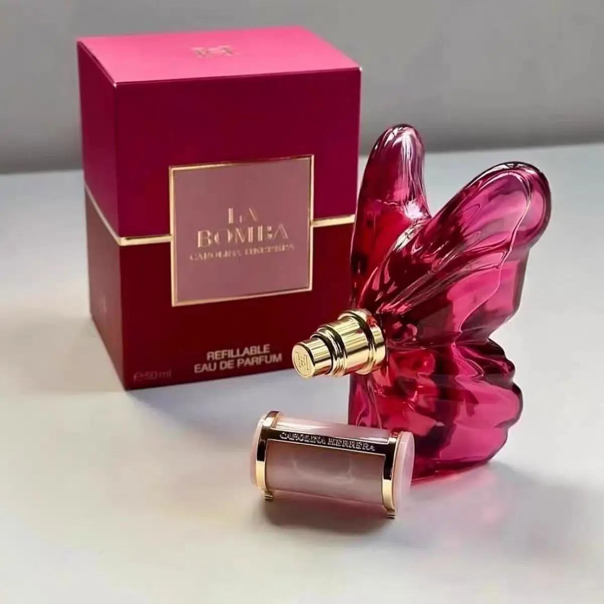 LA Bom. b.A 2.7oz female perfume, fresh flower and fruit fragrance, dragon fruit integration, unique butterfly design
LA Bom. b.A 2.7oz female perfume, fresh flower and fruit fragrance, dragon fruit integration, unique butterfly design