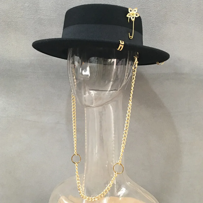Black Fedora for Women Felt Gold Chian Flower Brooch Boater Hat Flat Pork Pie Style Wide Brim Hat Adjustable Classic party Hat
Black Fedora for Women Felt Gold Chian Flower Brooch Boater Hat Flat Pork Pie Style Wide Brim Hat Adjustable Classic party Hat