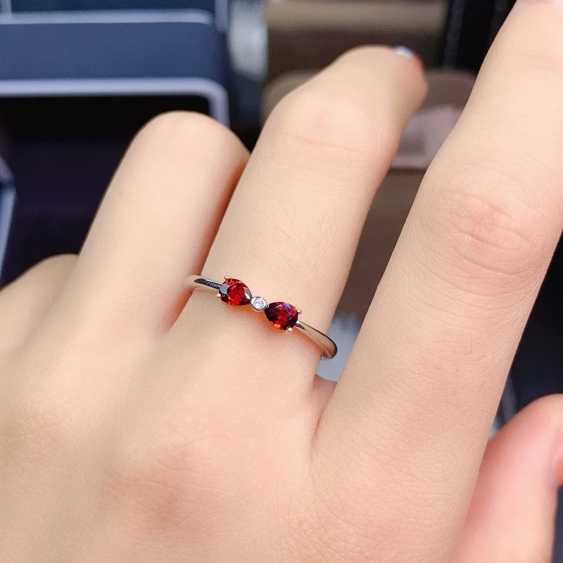 925 Sterling Silver Luxury Engagement Ring for Girl Simple Natural Garnet Ring
925 Sterling Silver Luxury Engagement Ring for Girl Simple Natural Garnet Ring